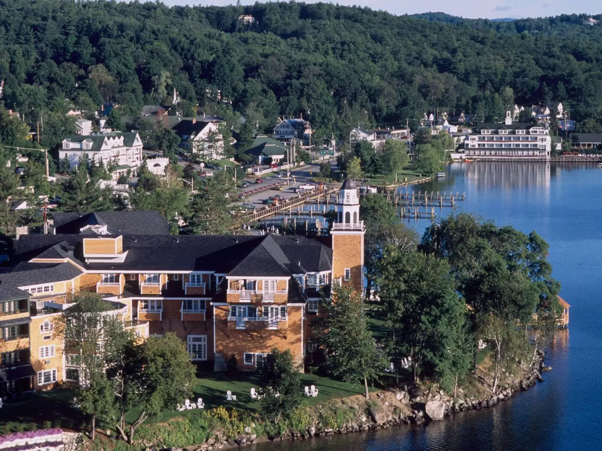 Day, Bird's-eye View in Mill Falls at the Lake