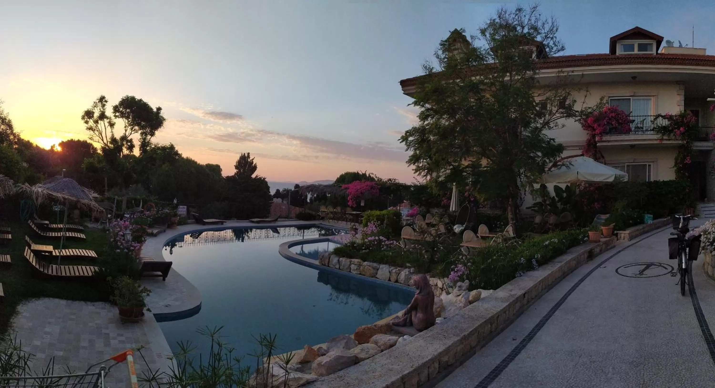 Sunset, Swimming Pool in Dolina Hotel