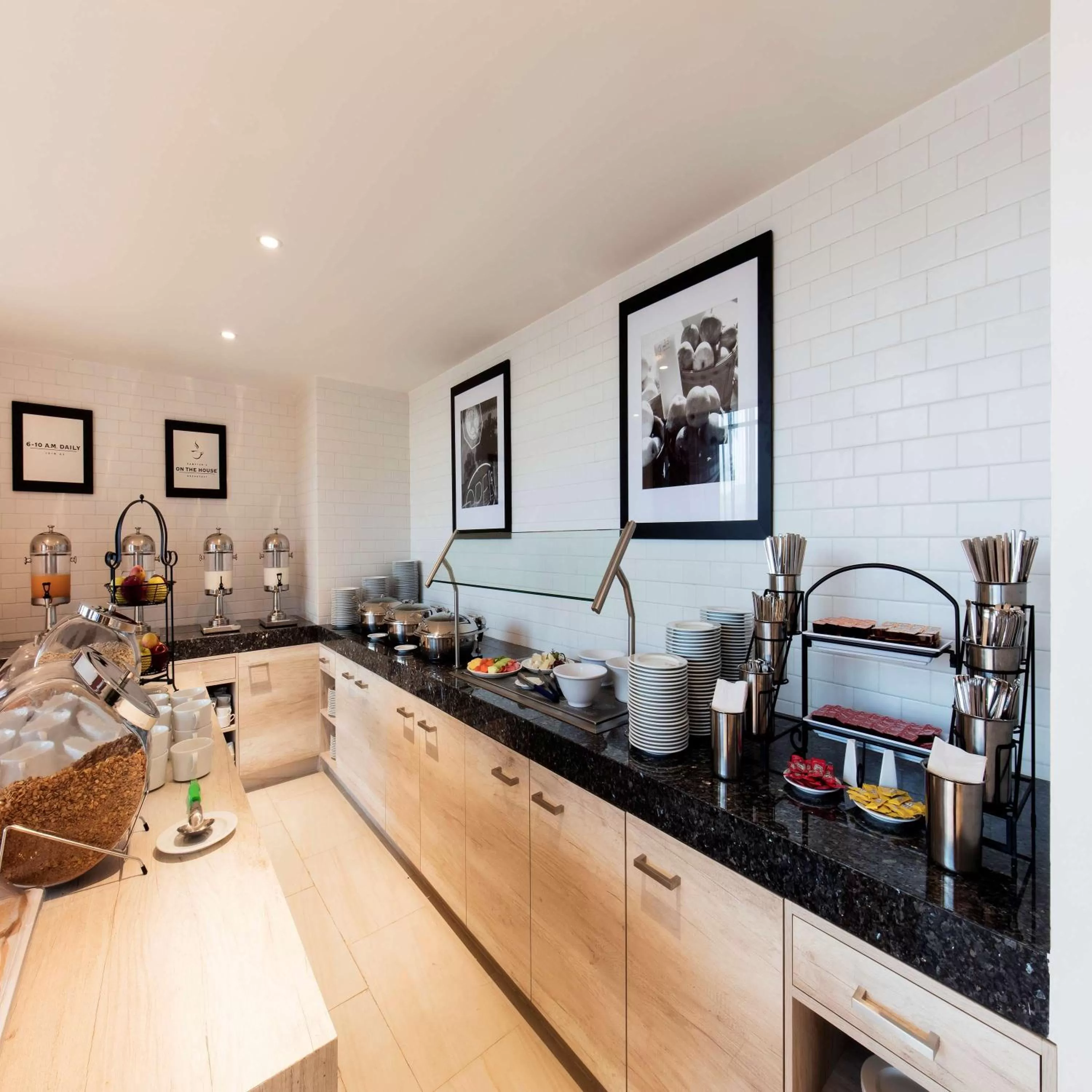 Dining area in Hampton Inn By Hilton Cancun Cumbres