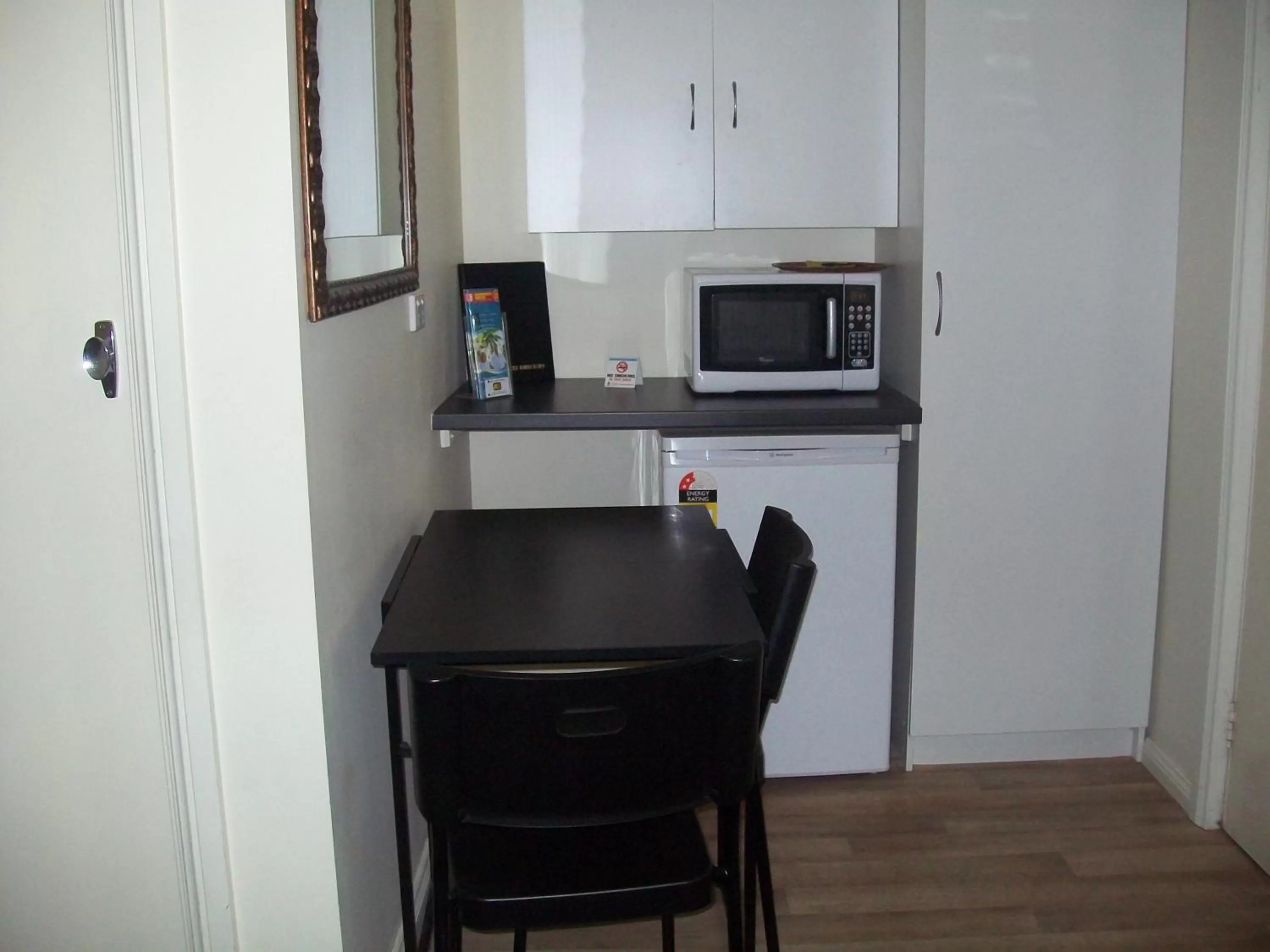 Kitchen or kitchenette, Kitchen/Kitchenette in Kadina Village Motel