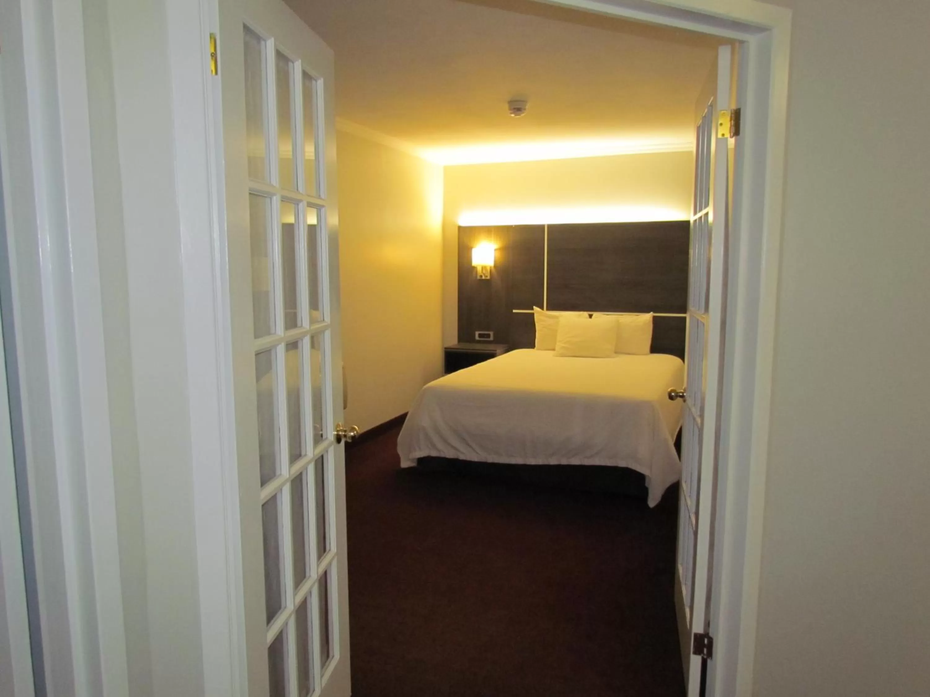 Bedroom, Bed in Rodeway Inn King William