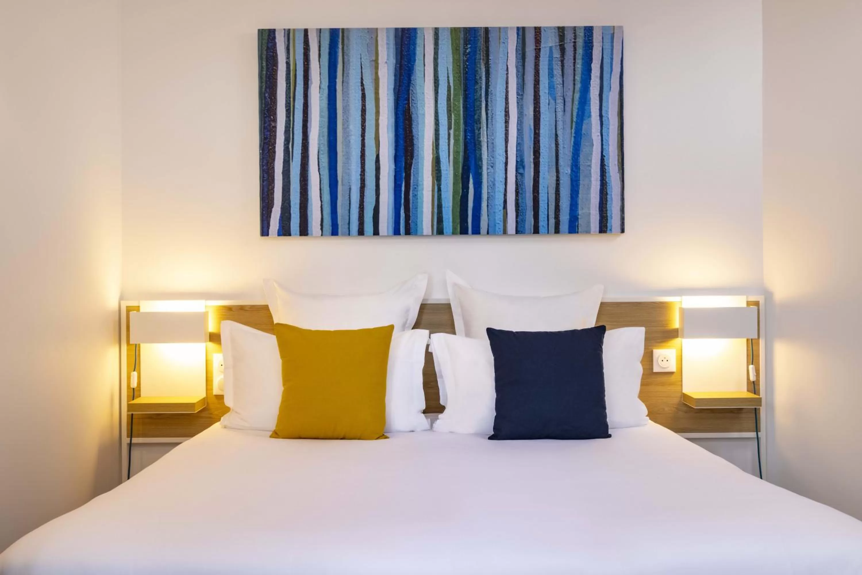 Photo of the whole room, Bed in Hotel Paris Louis Blanc