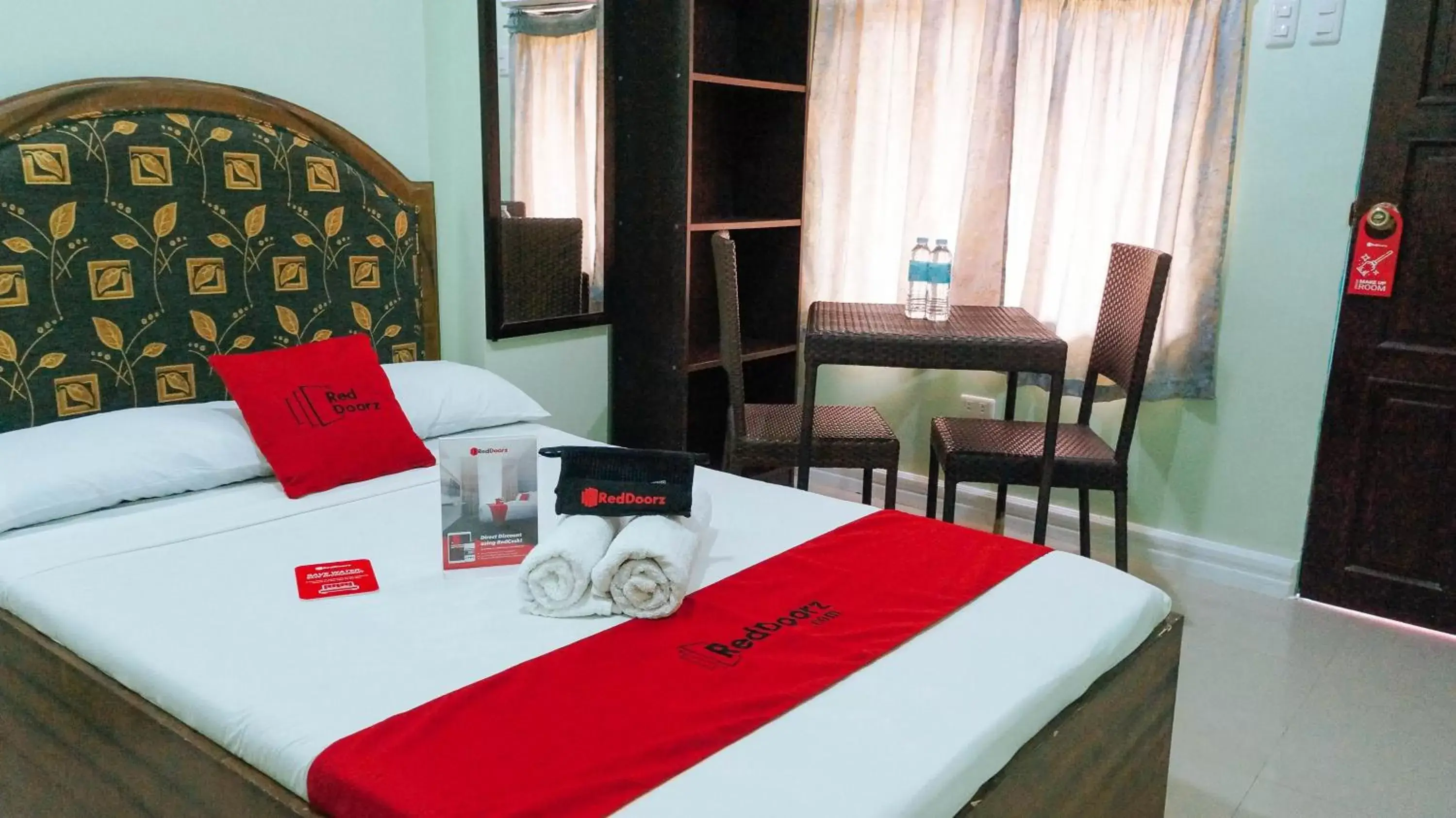 Bed in RedDoorz @ Bankal Lapulapu Bed in RedDoorz @ Bankal Lapulapu