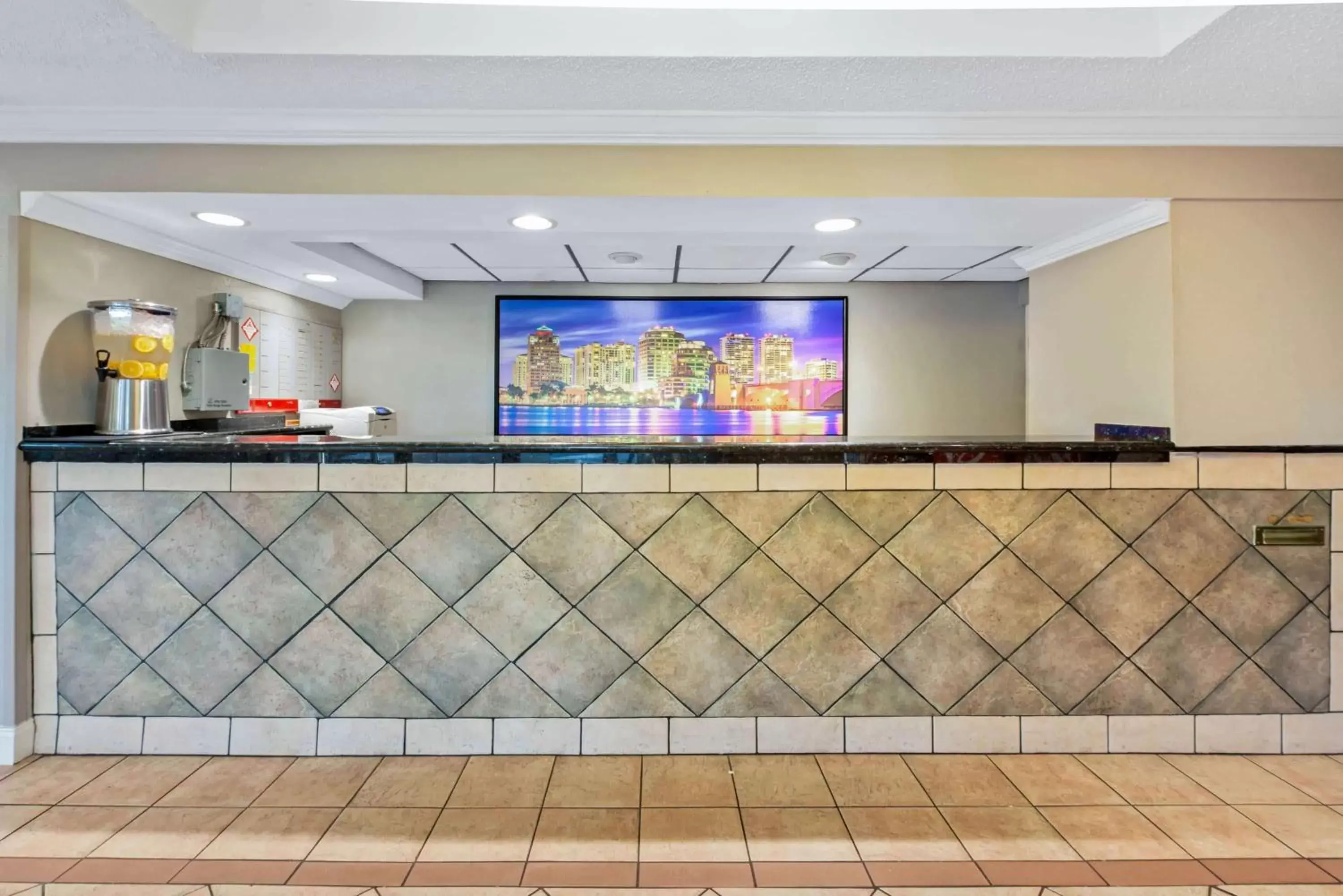 Lobby or reception, Lobby/Reception in La Quinta Inn by Wyndham West Palm Beach - Florida Turnpike