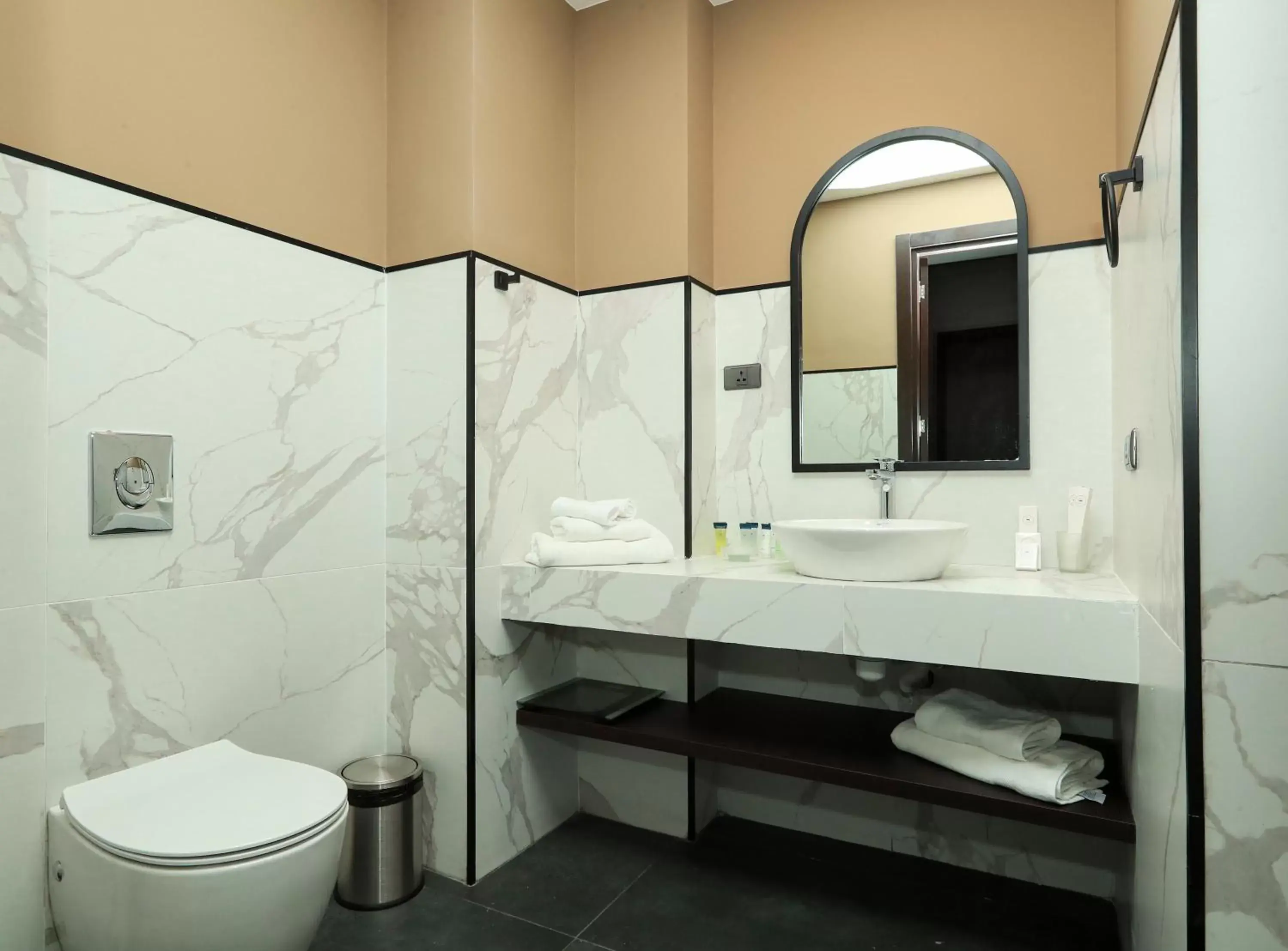 Bathroom in Pine Astoria Hotel Bathroom in Pine Astoria Hotel