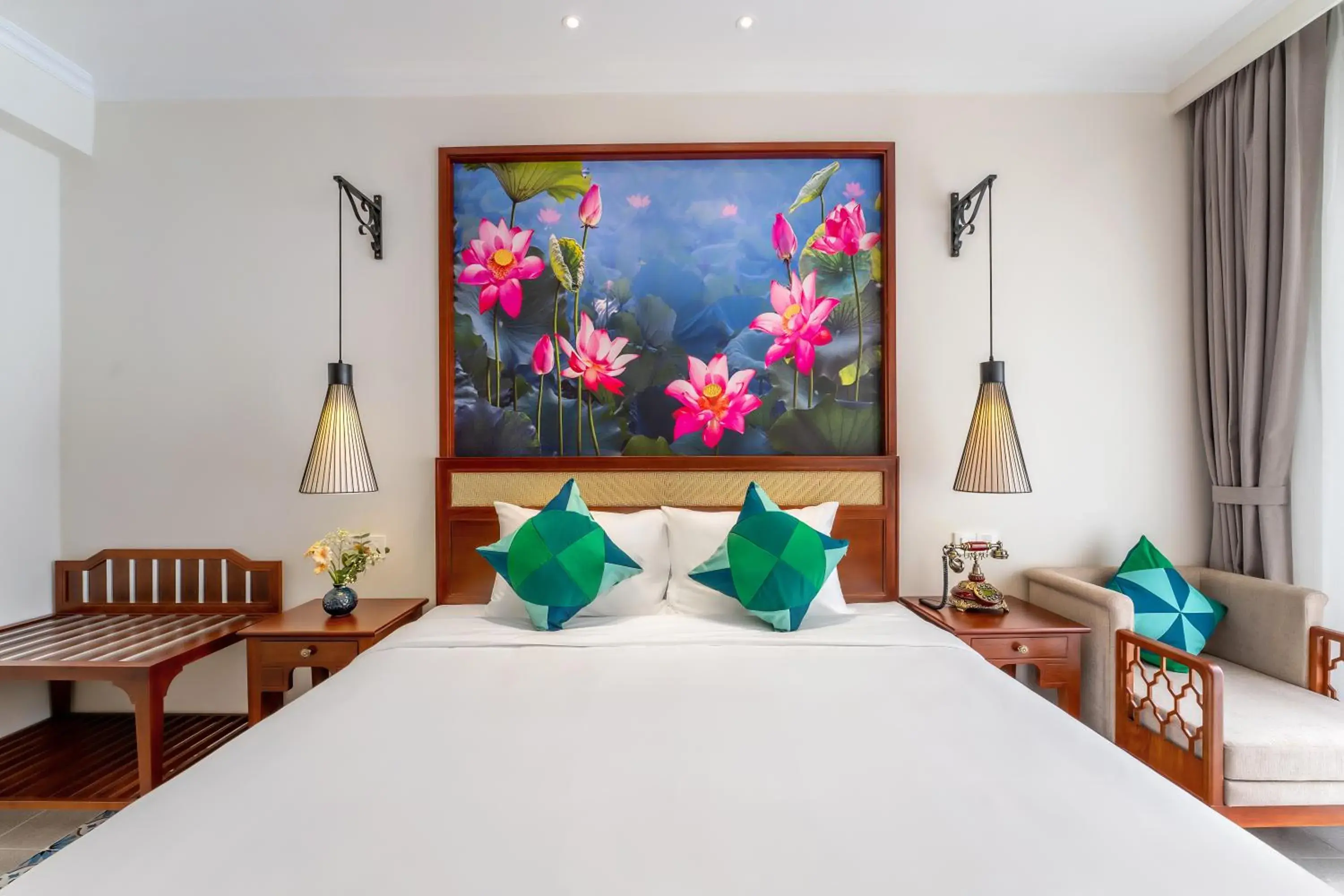 Bed in Amina Lantana Hoi An Hotel & Spa