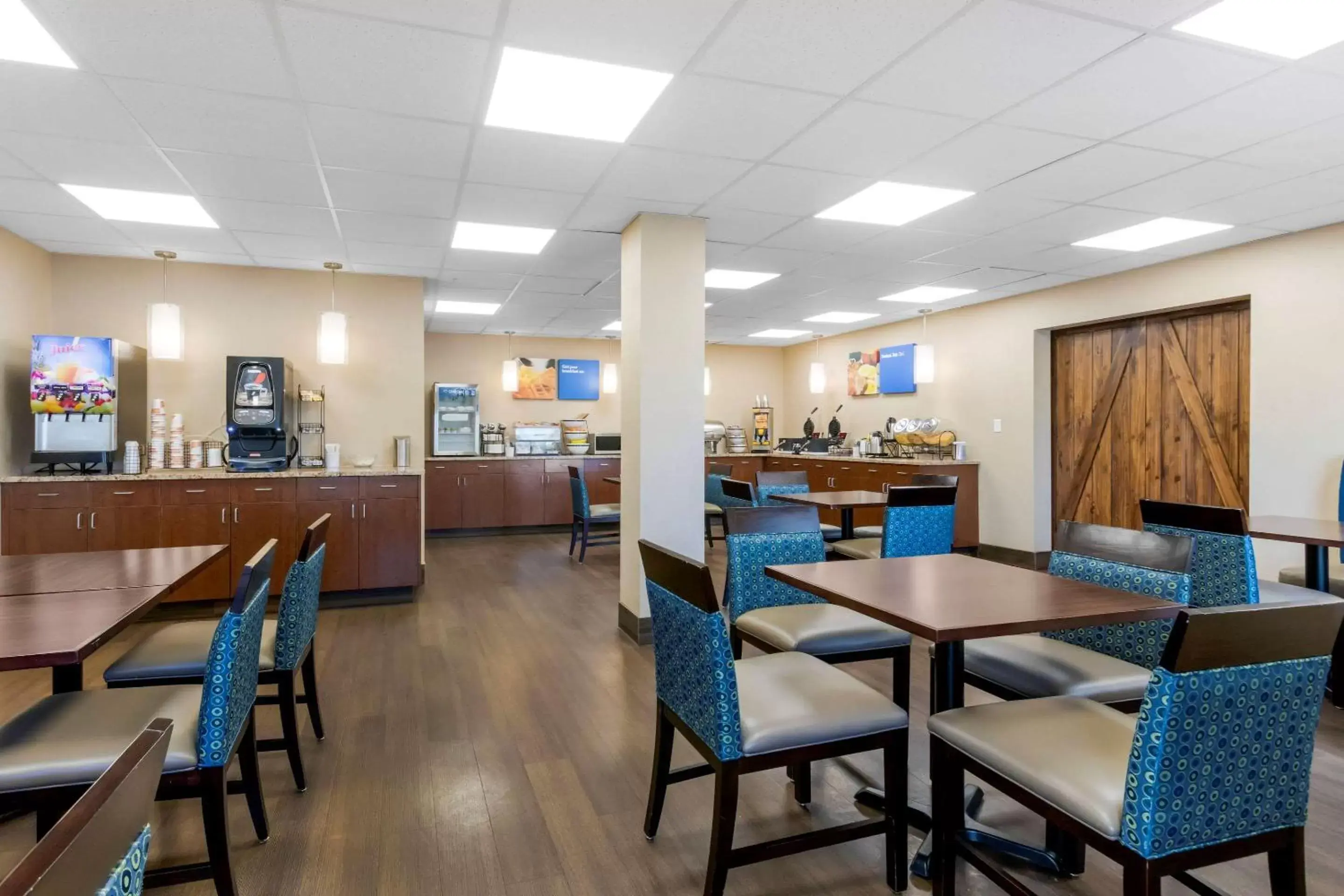 Breakfast, Restaurant/Places to Eat in Comfort Inn Lethbridge