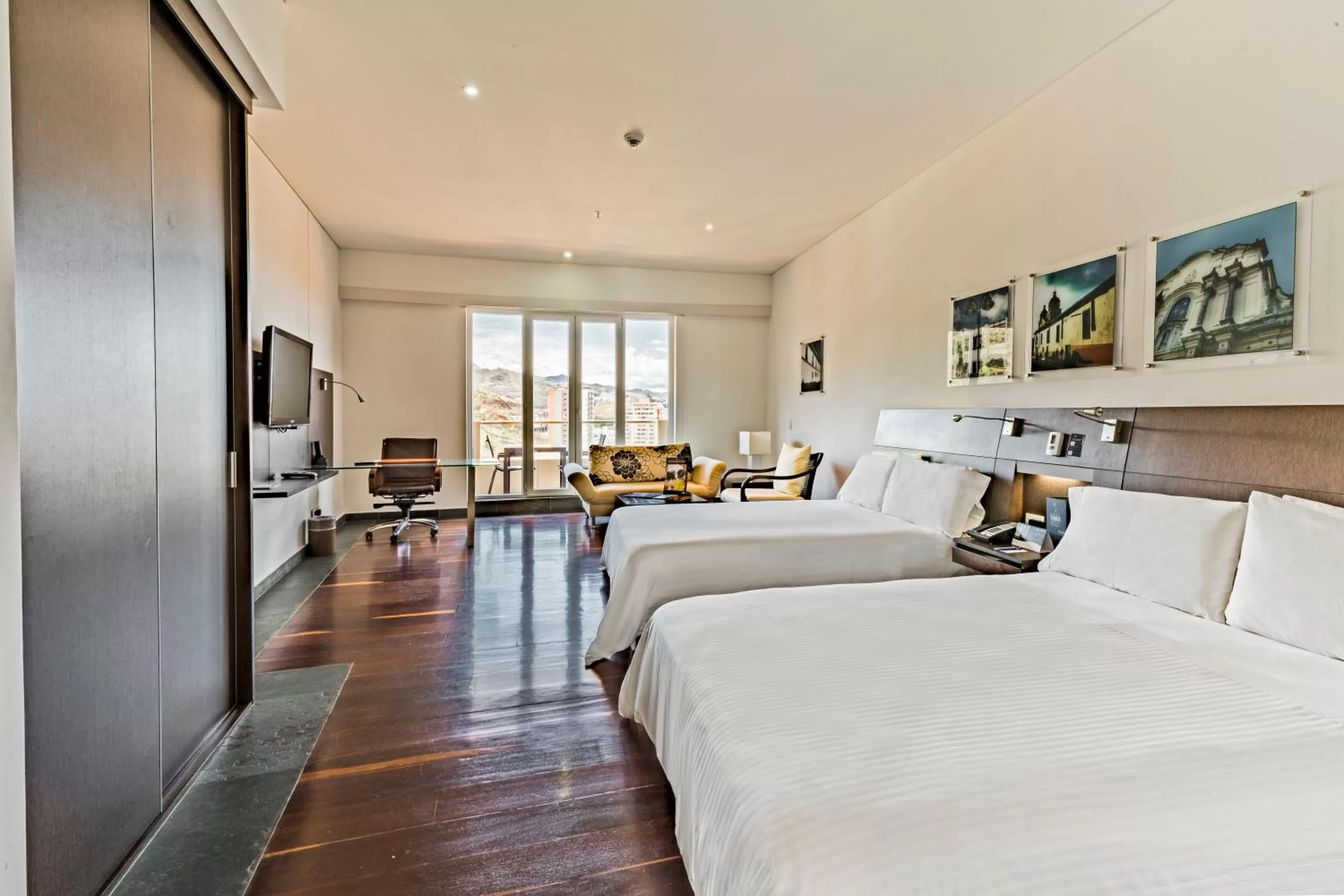 Photo of the whole room, Bed in Hotel Spiwak Chipichape Cali