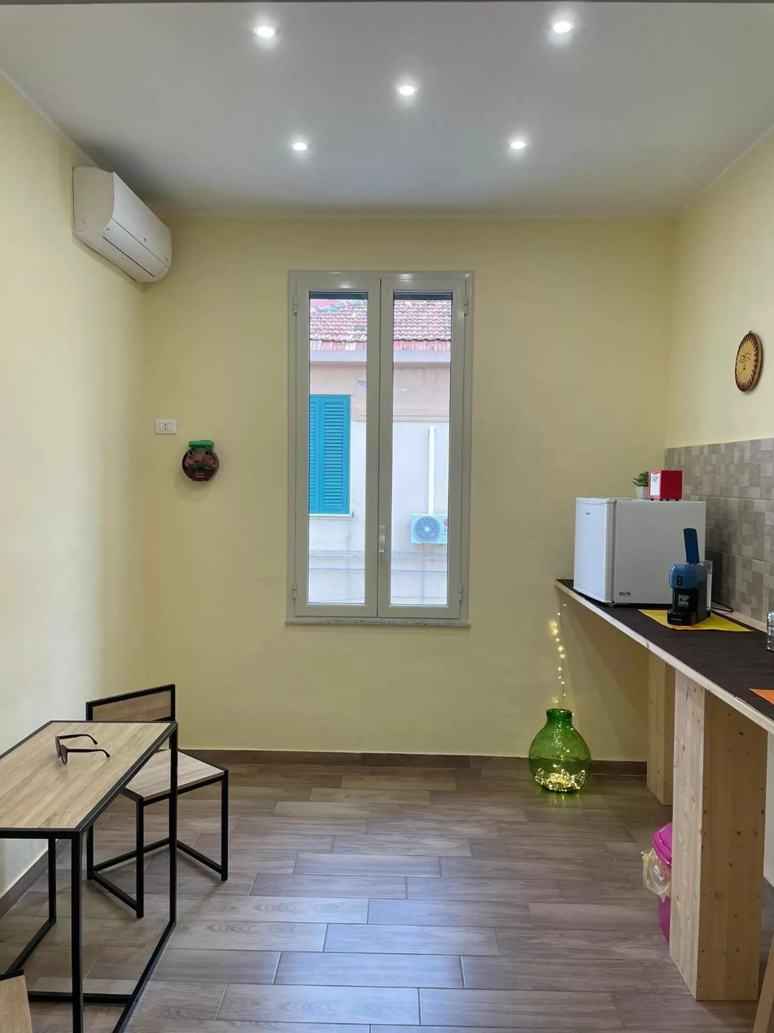 Communal lounge/ TV room, TV/Entertainment Center in Exclusive B&B