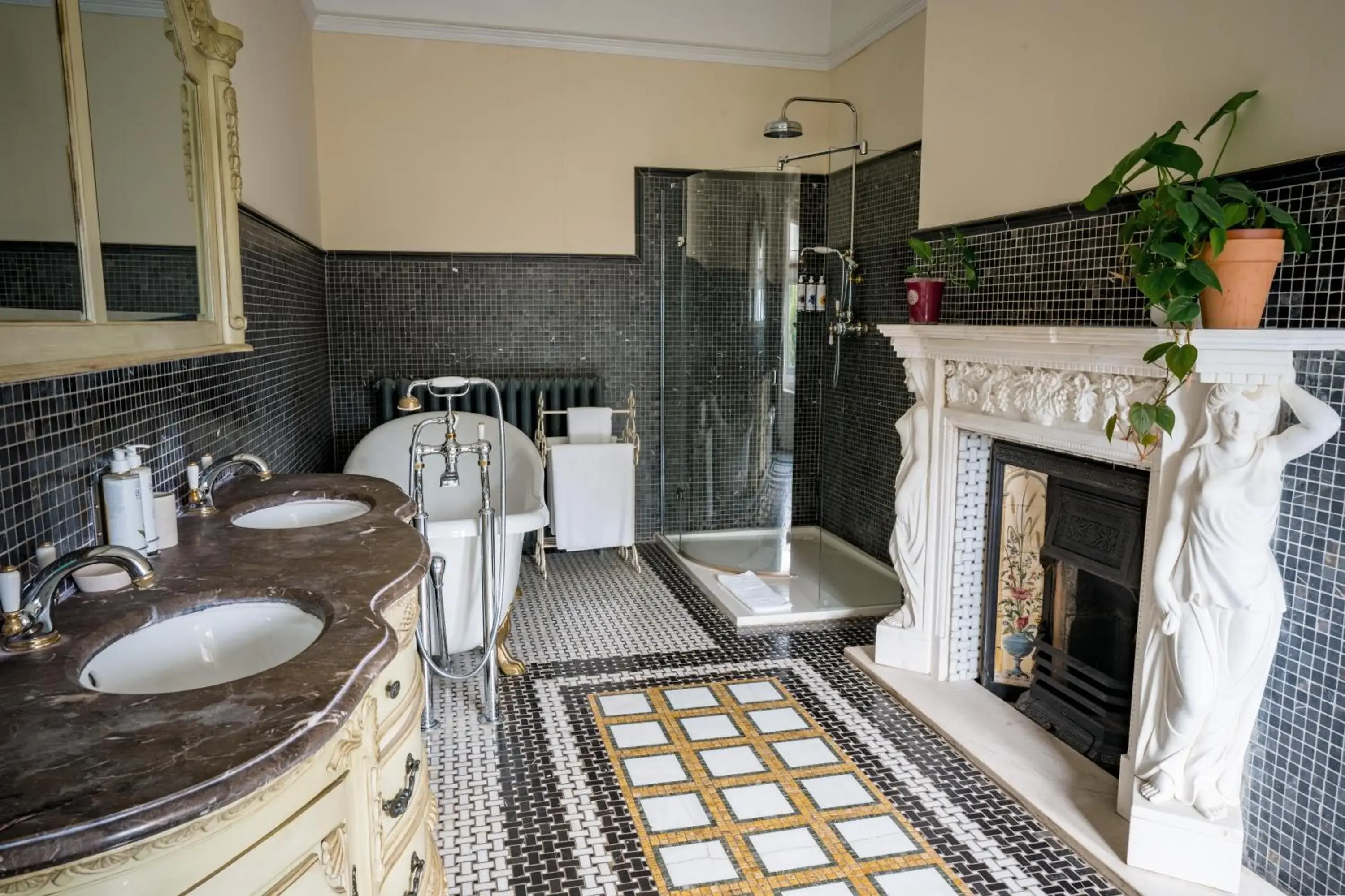 Bathroom in Berwick Lodge