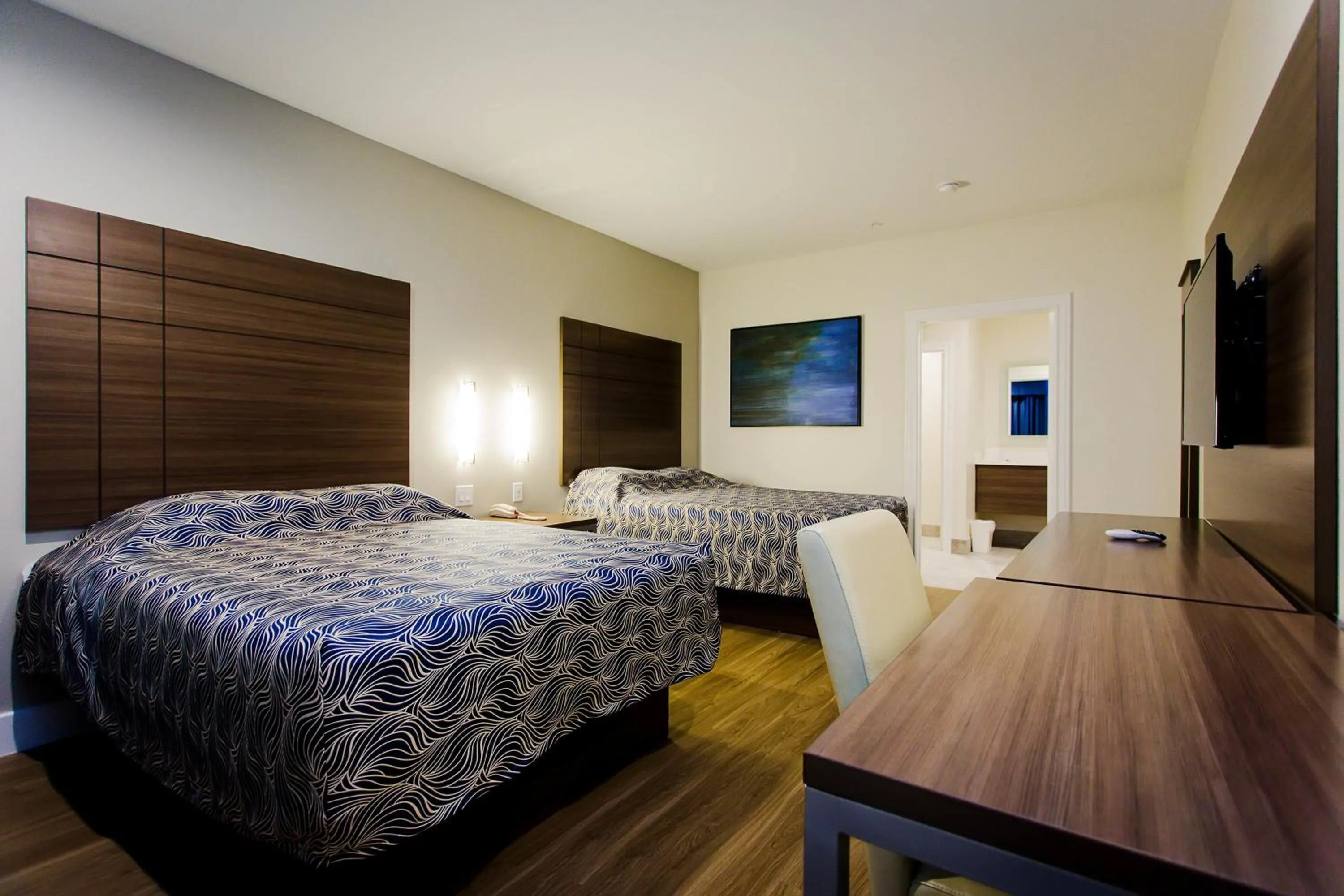 TV and multimedia, Bed in Palace Inn Blue US-59 & Gessner