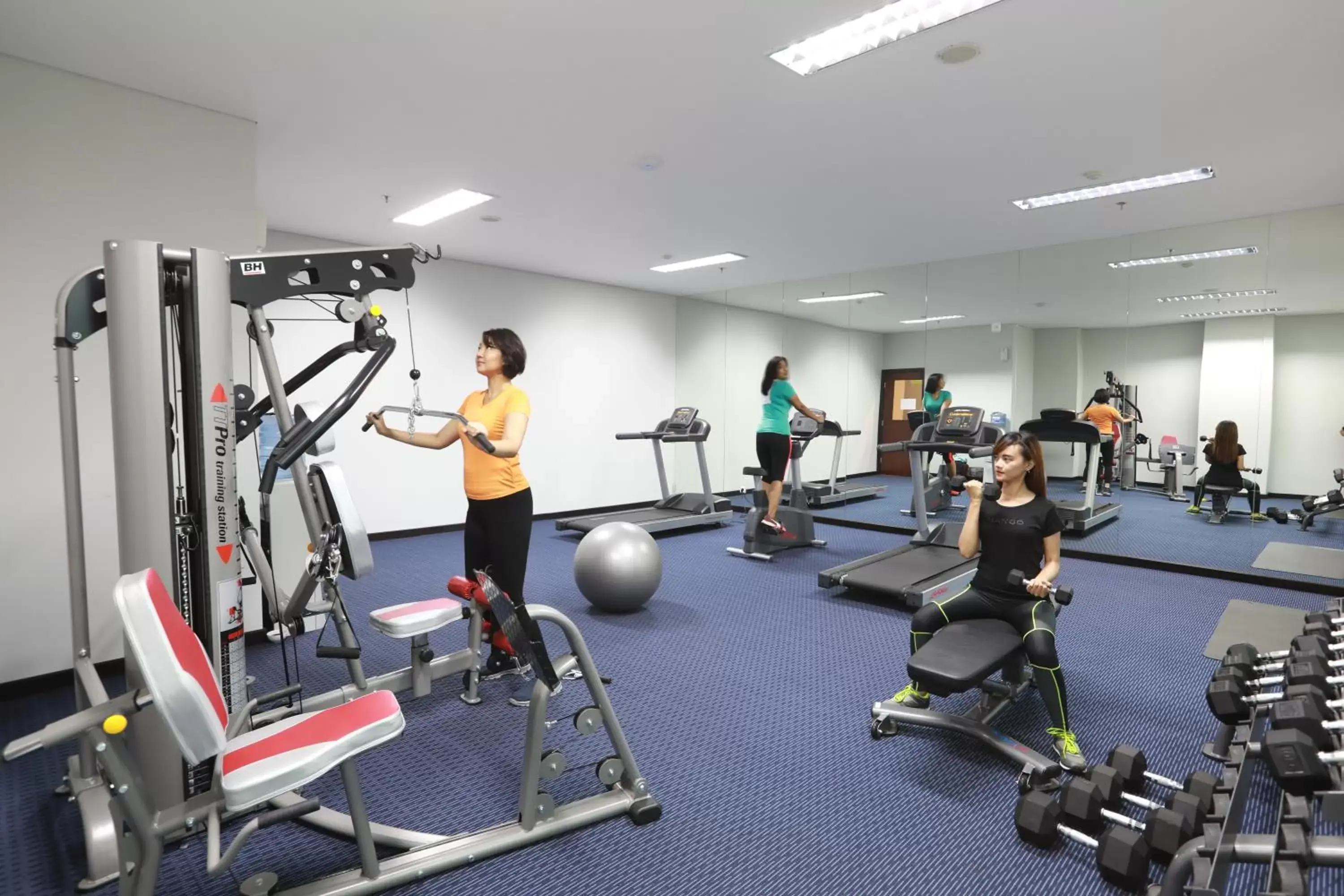 Fitness centre/facilities, Fitness Center/Facilities in PrimeBiz Hotel Surabaya