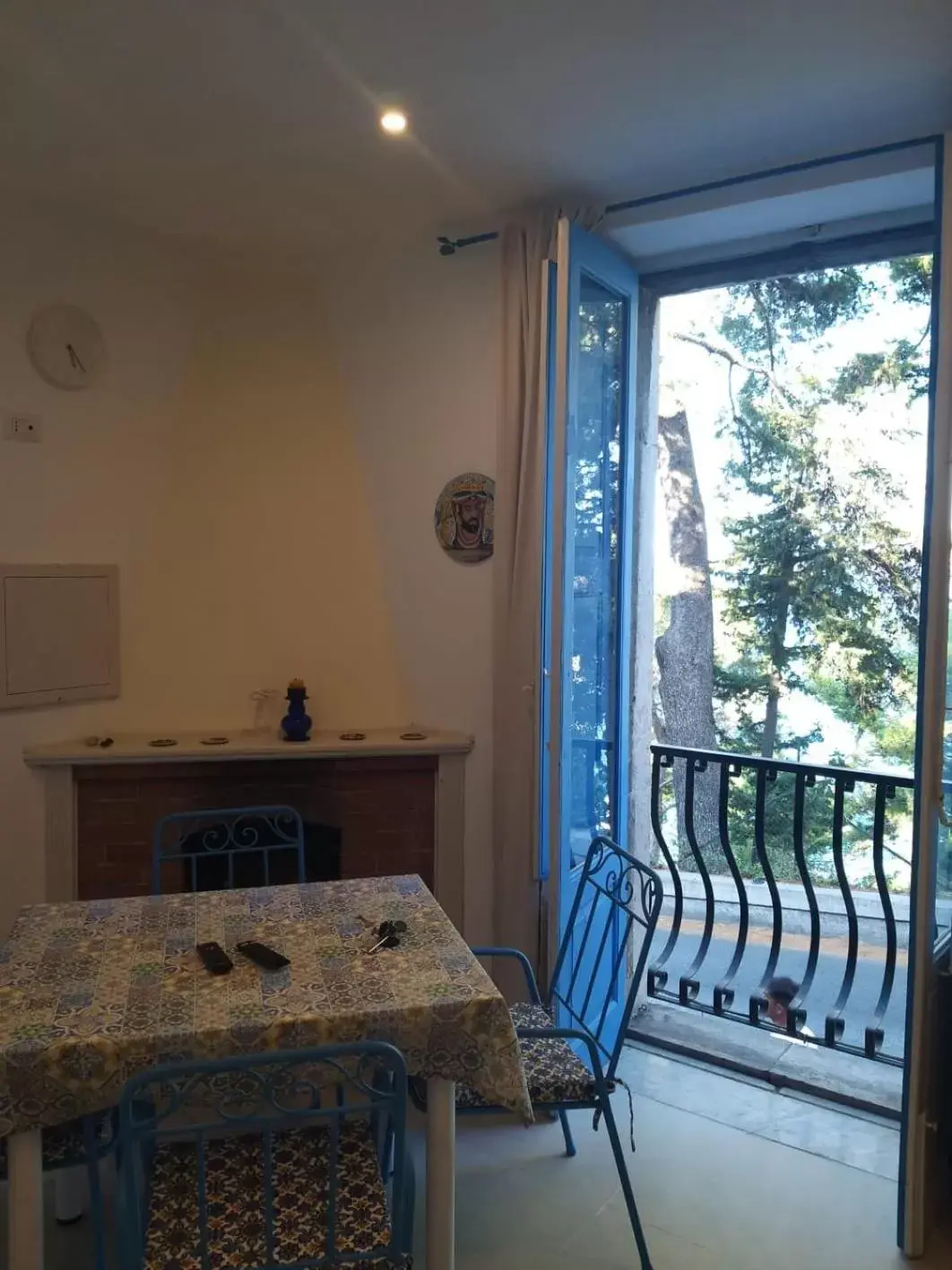 Dining area in ToviMar Apartments