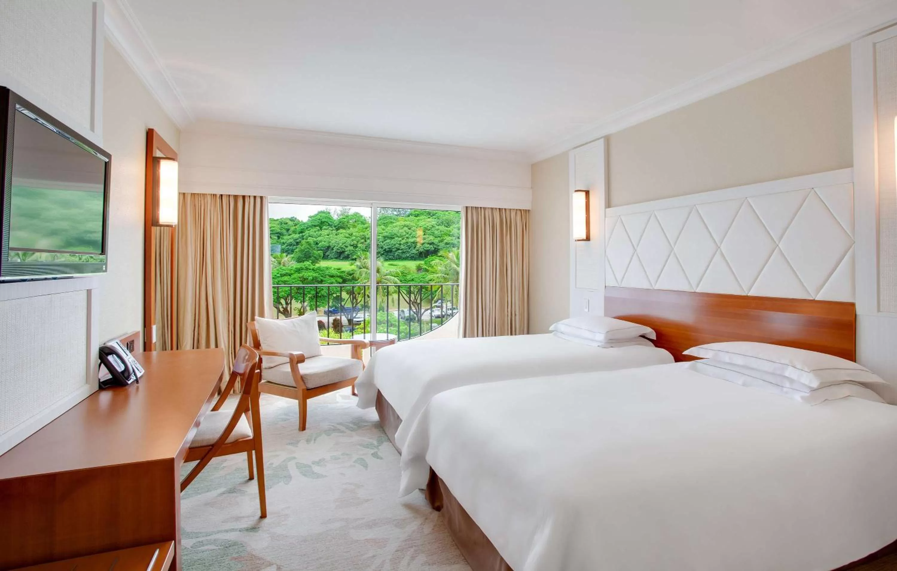 Bed in Hilton Guam Resort & Spa