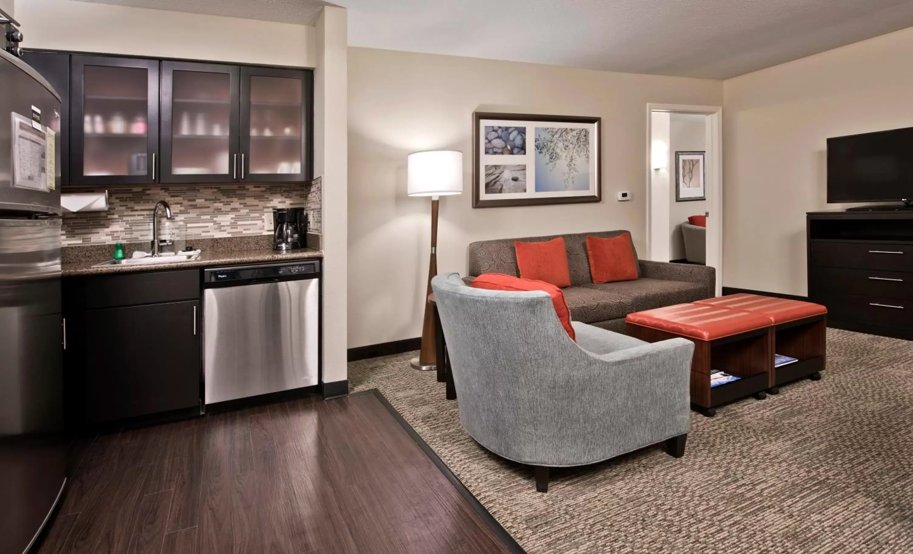 Photo of the whole room, Kitchen/Kitchenette in Staybridge Suites - Charlotte Ballantyne, an IHG Hotel