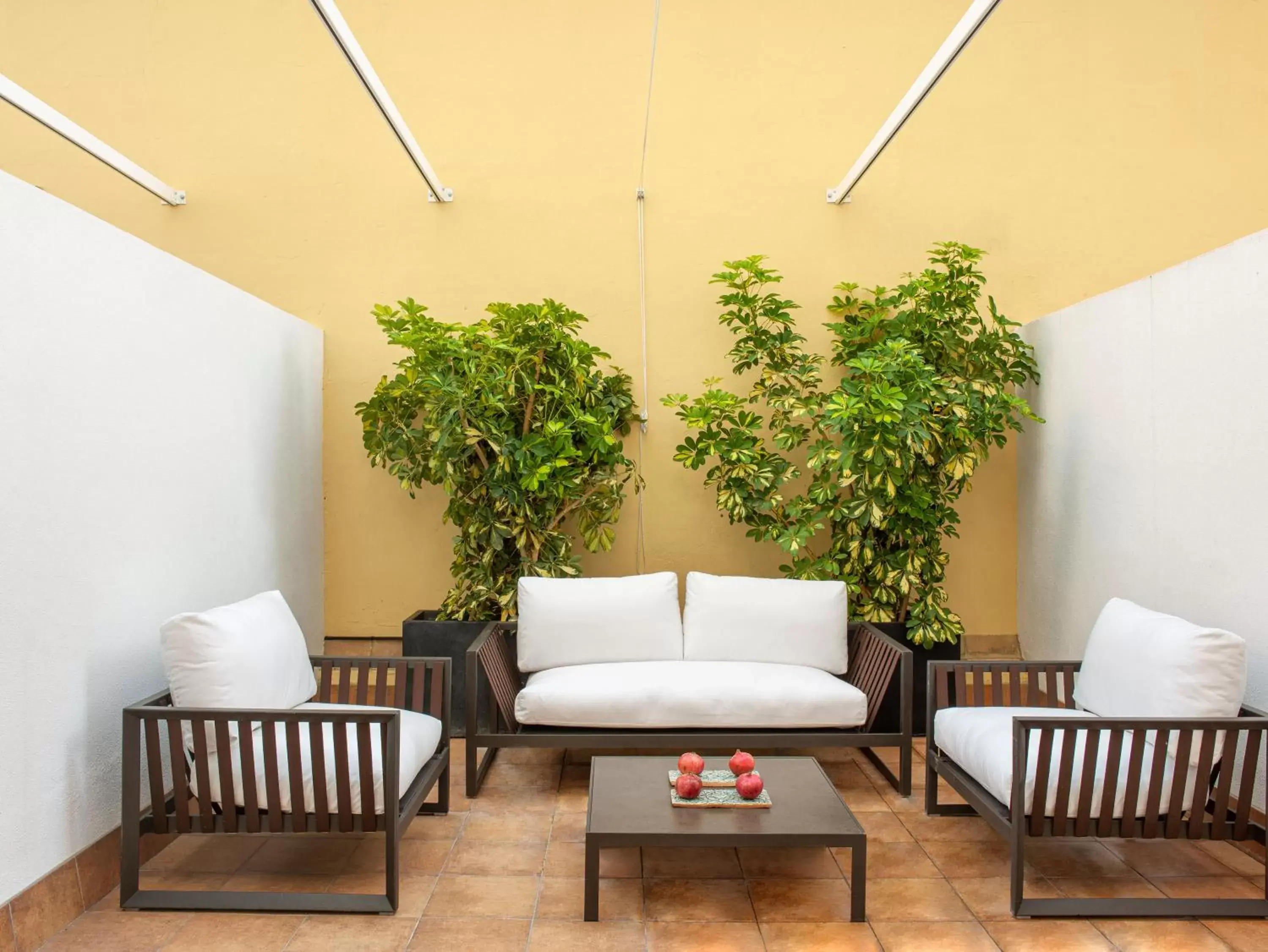 Patio, Seating Area in Hotel Colón Gran Meliá - The Leading Hotels of the World