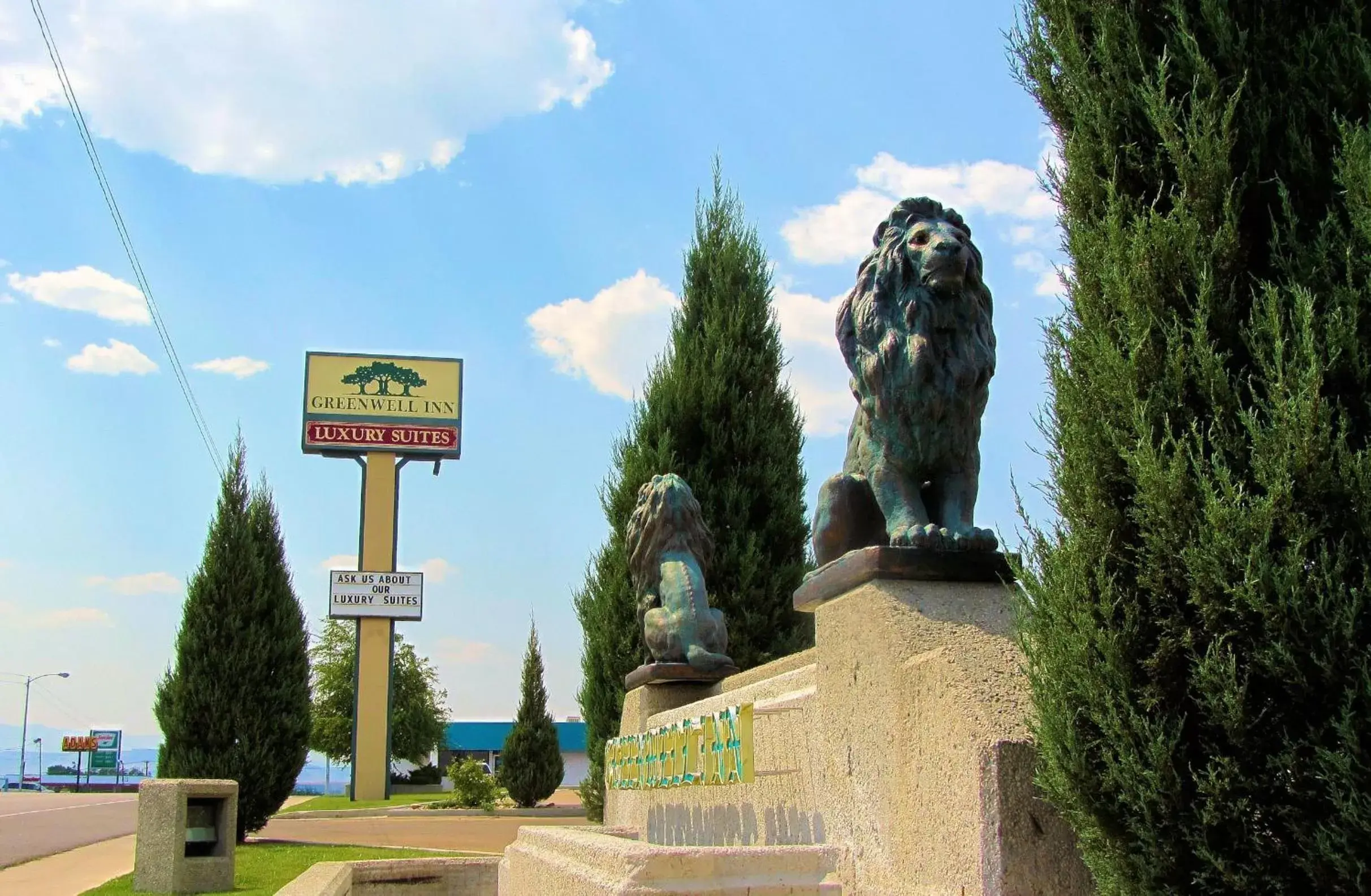 Facade/entrance in Greenwell Inn Facade/entrance in Greenwell Inn