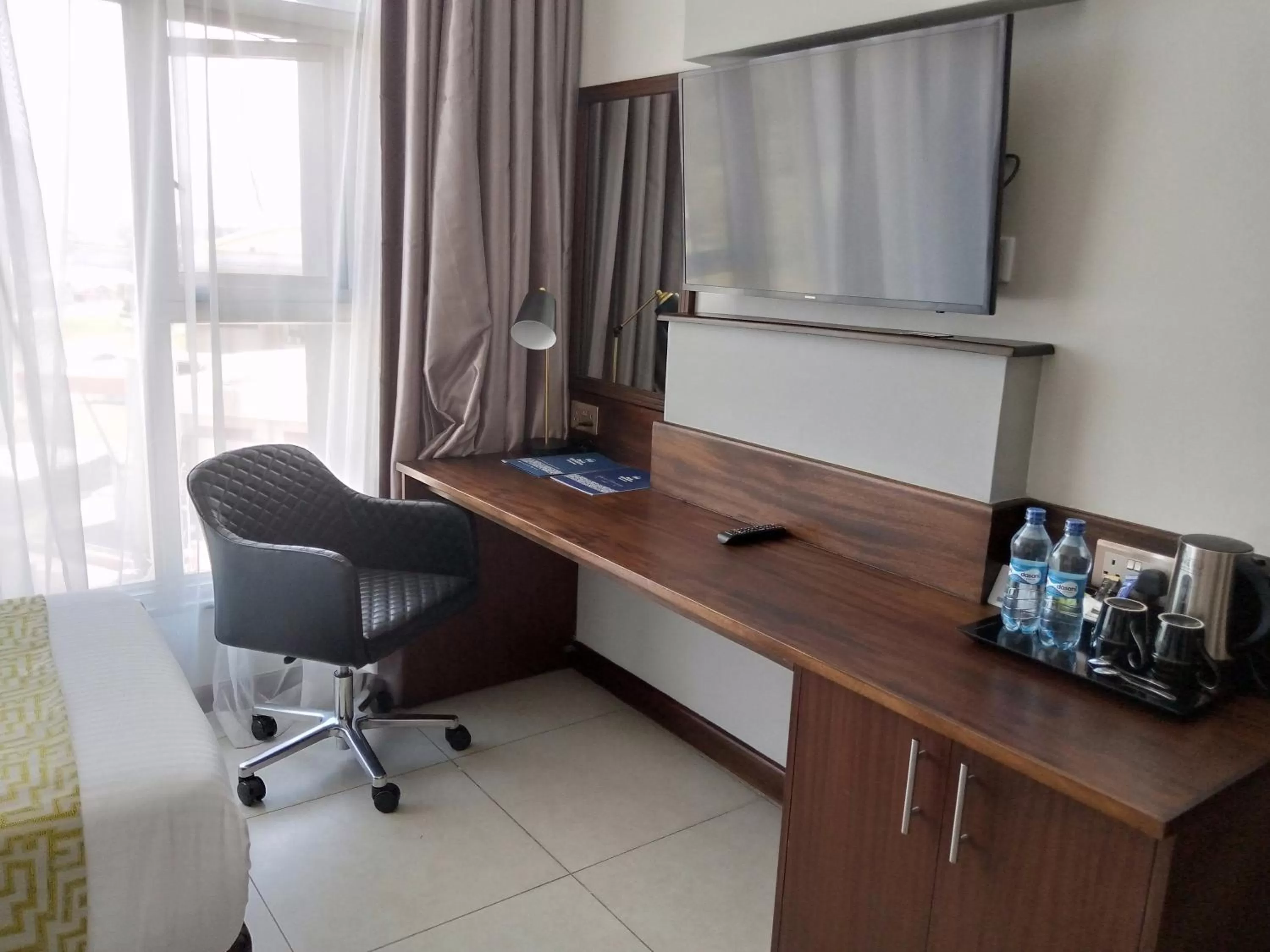 hair dresser in Best Western Kisumu Hotel