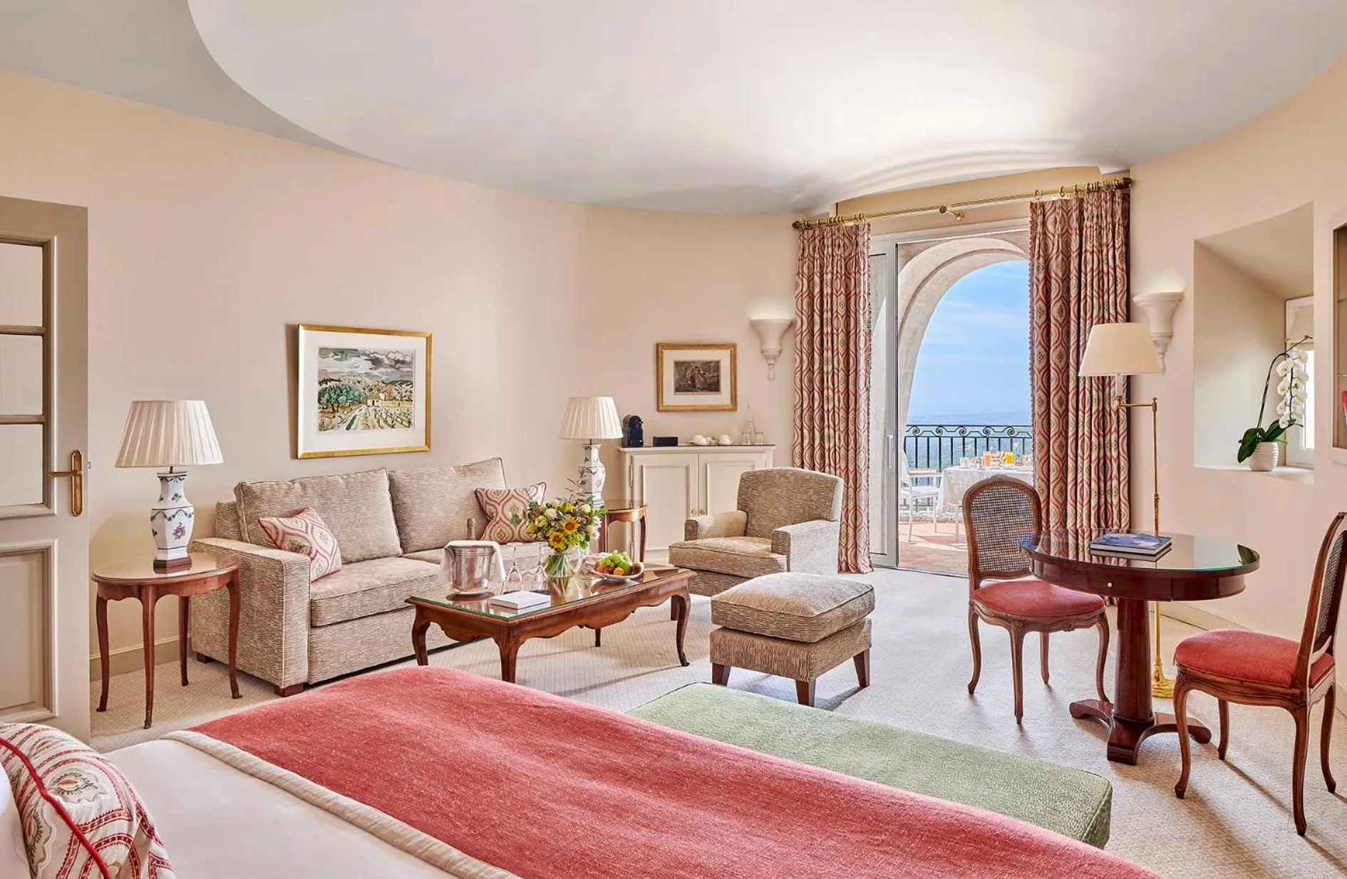 Bedroom, Bed in Château Saint-Martin & Spa, Oetker Hotels