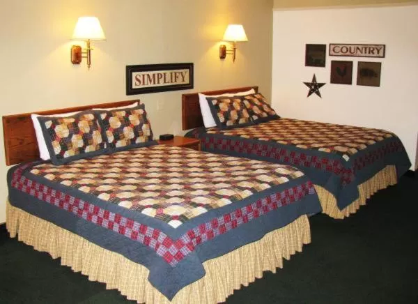 Covered Wagon Motel Lusk WY