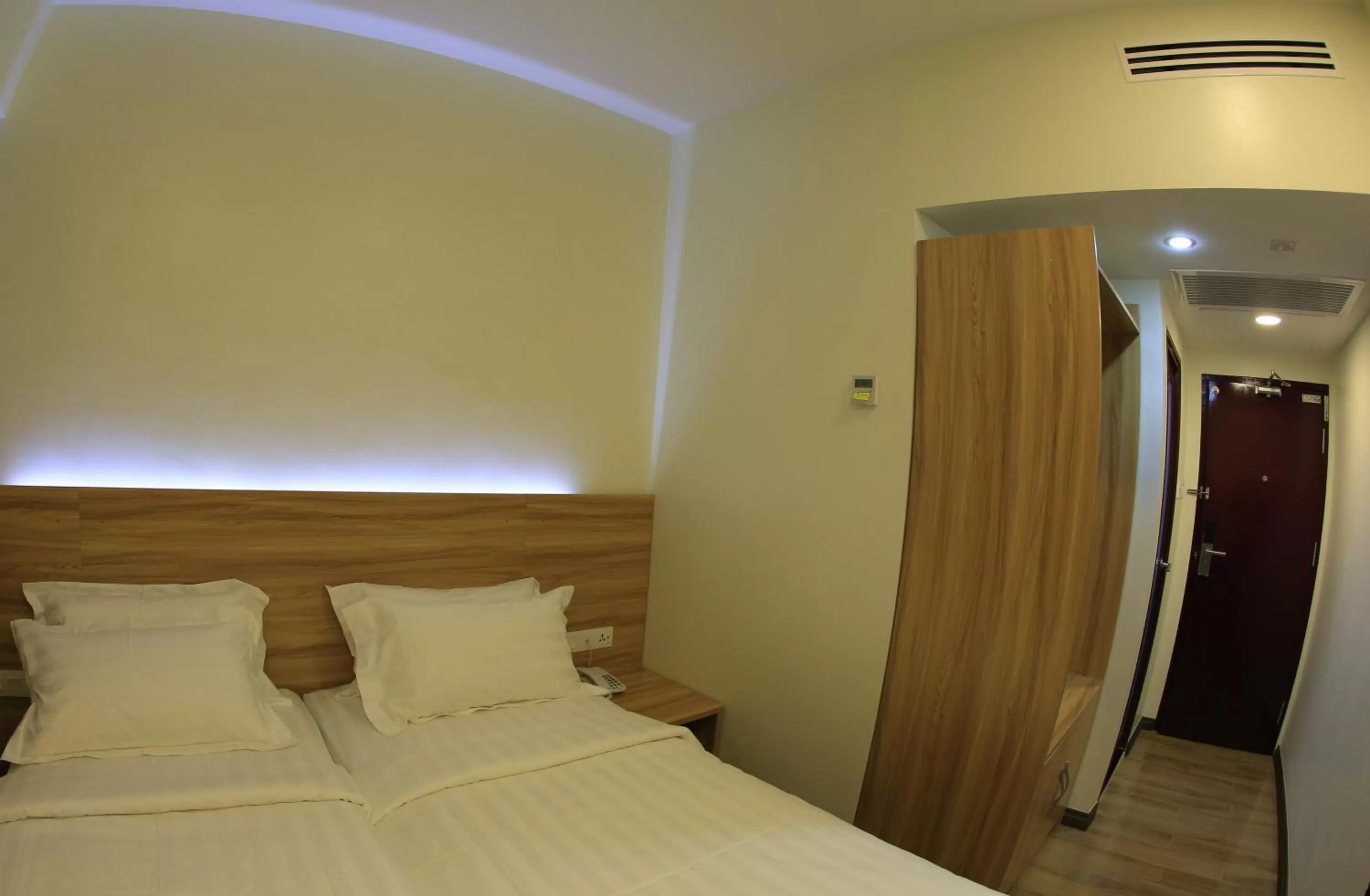 bunk bed, Bed in City Garden Hotel