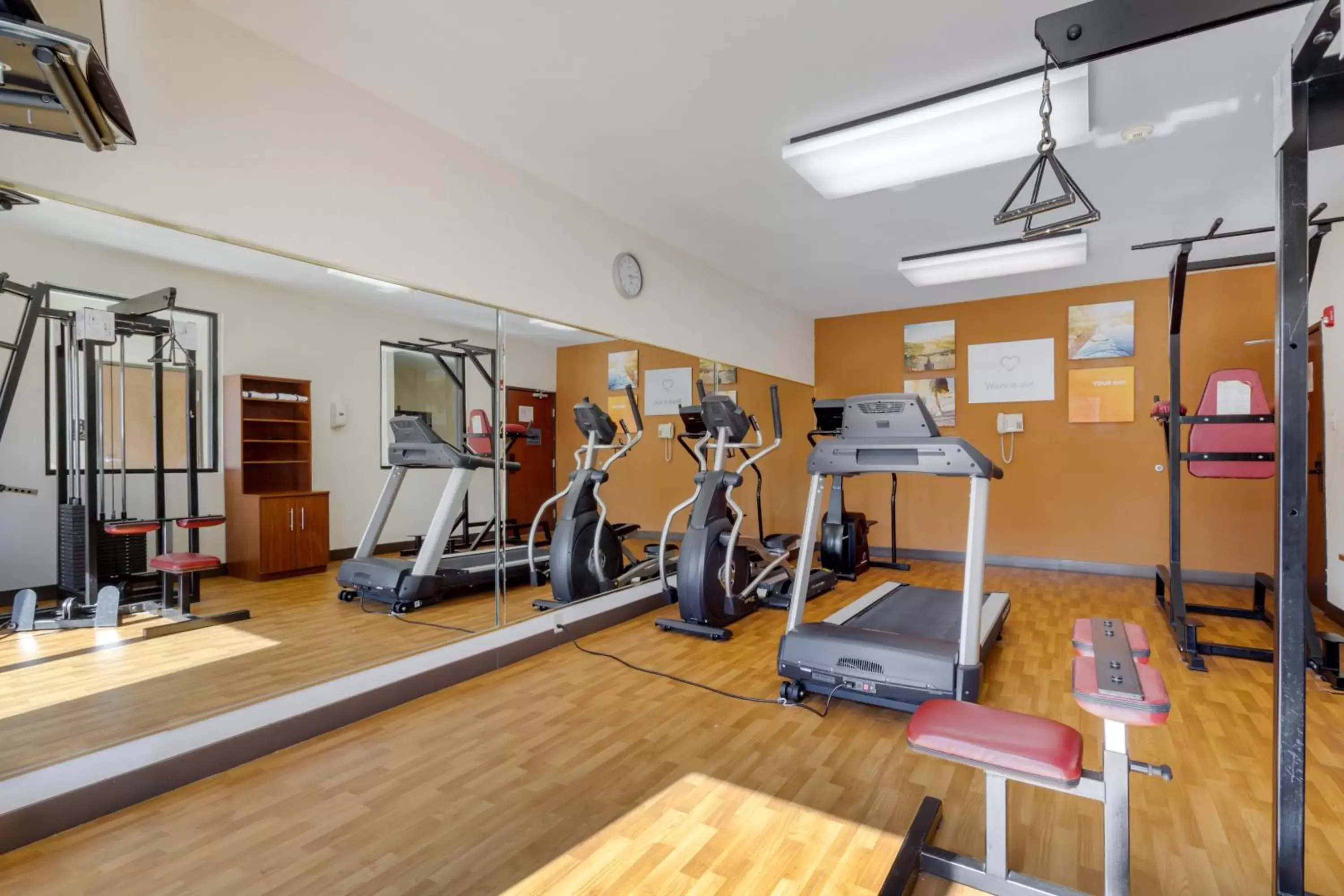 Fitness centre/facilities, Fitness Center/Facilities in Comfort Suites La Porte