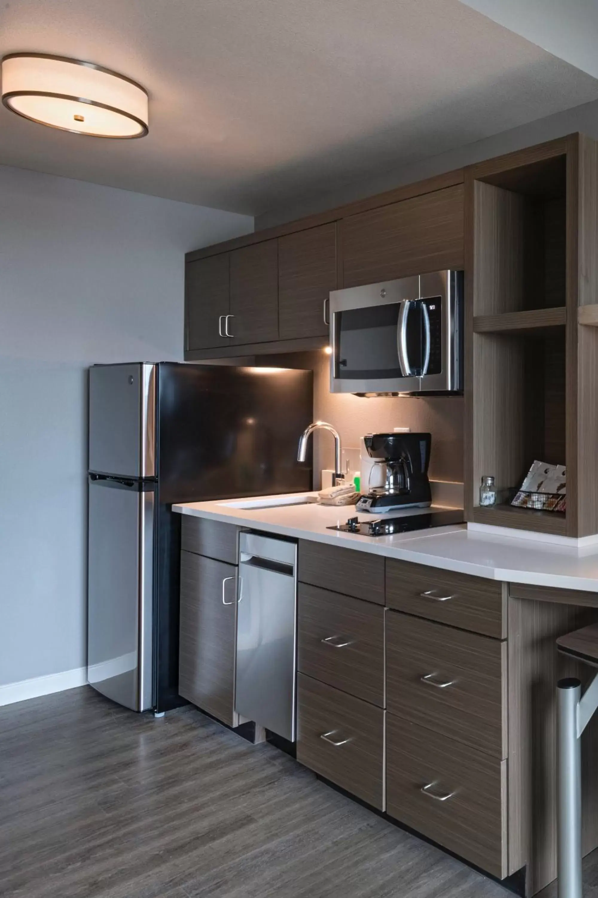 Kitchen or kitchenette, Kitchen/Kitchenette in TownePlace Suites by Marriott San Diego Airport/Liberty Station