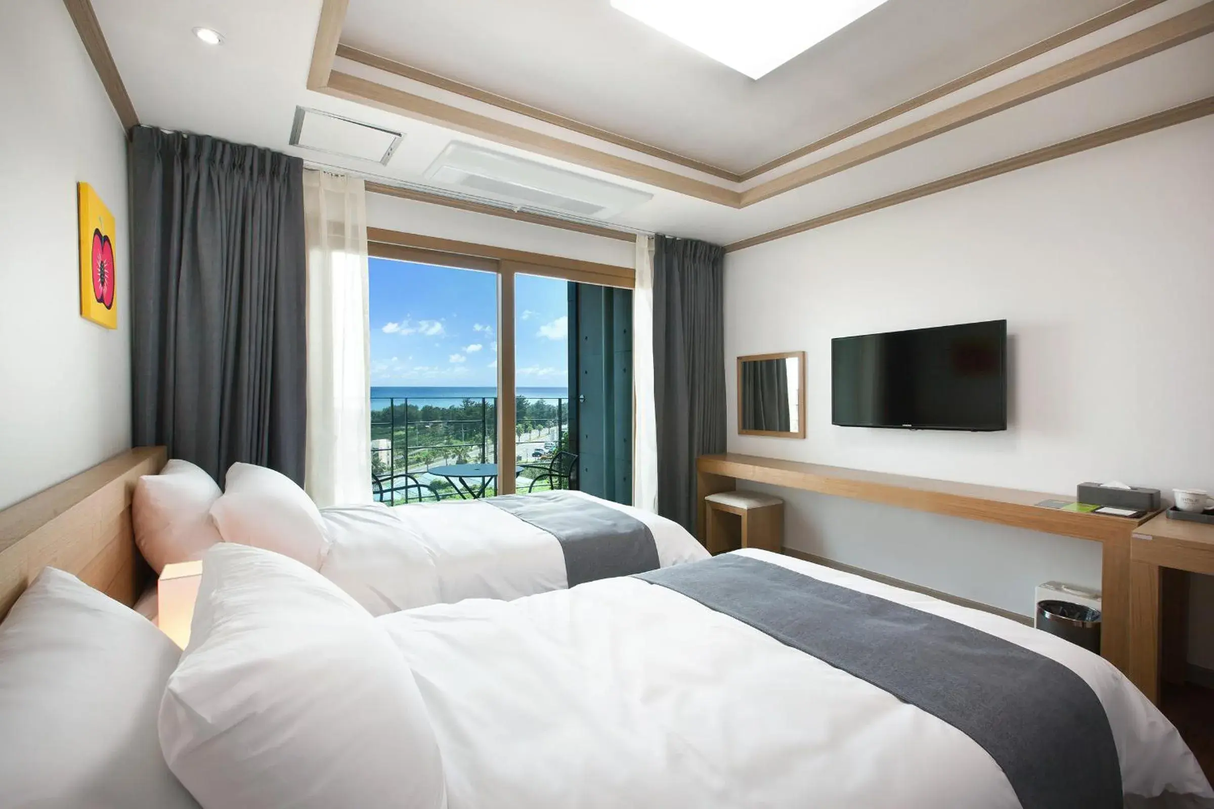 Photo of the whole room in Familia Hotel Jeju