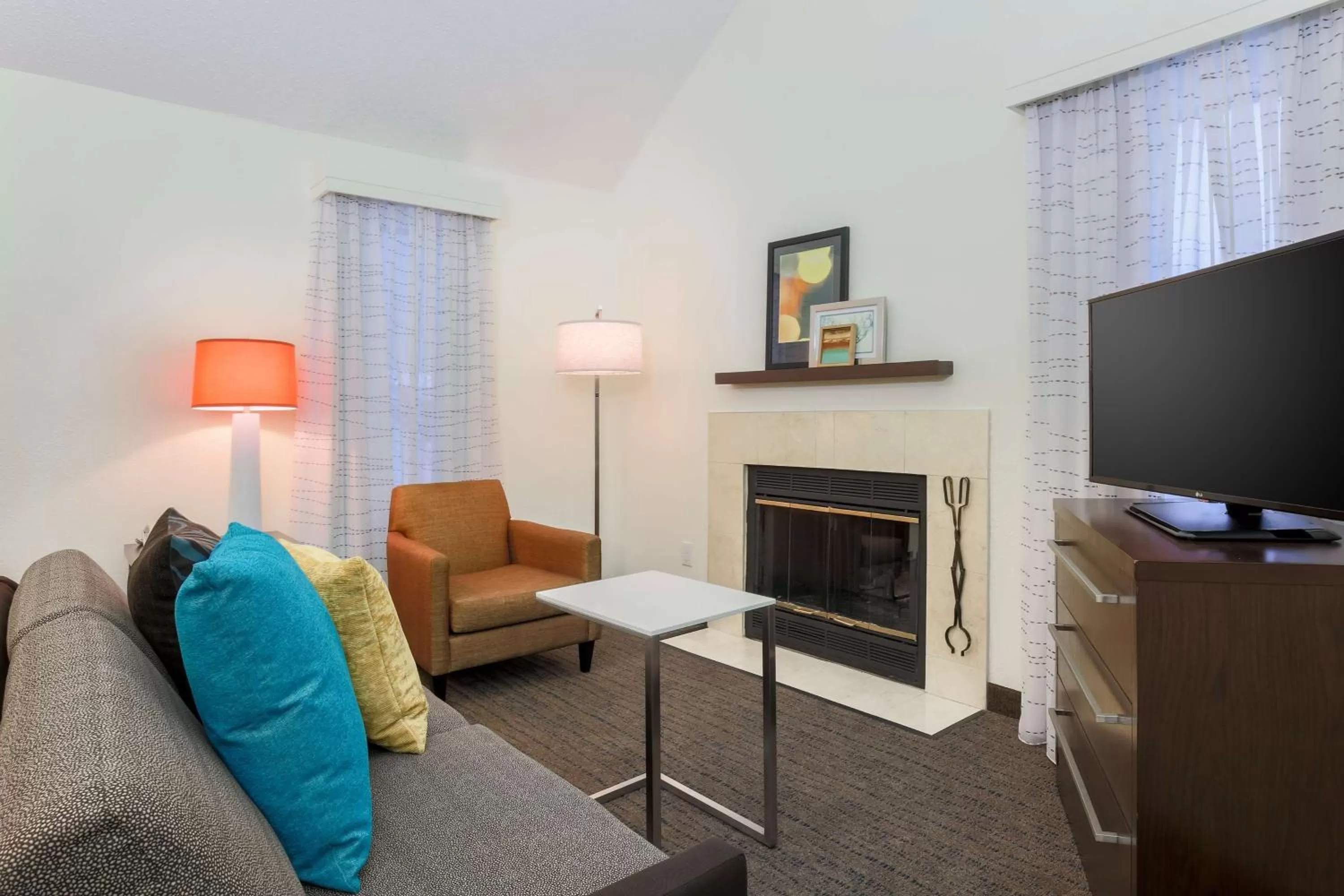 Photo of the whole room in Hawthorn Suites by Wyndham Tinton Falls