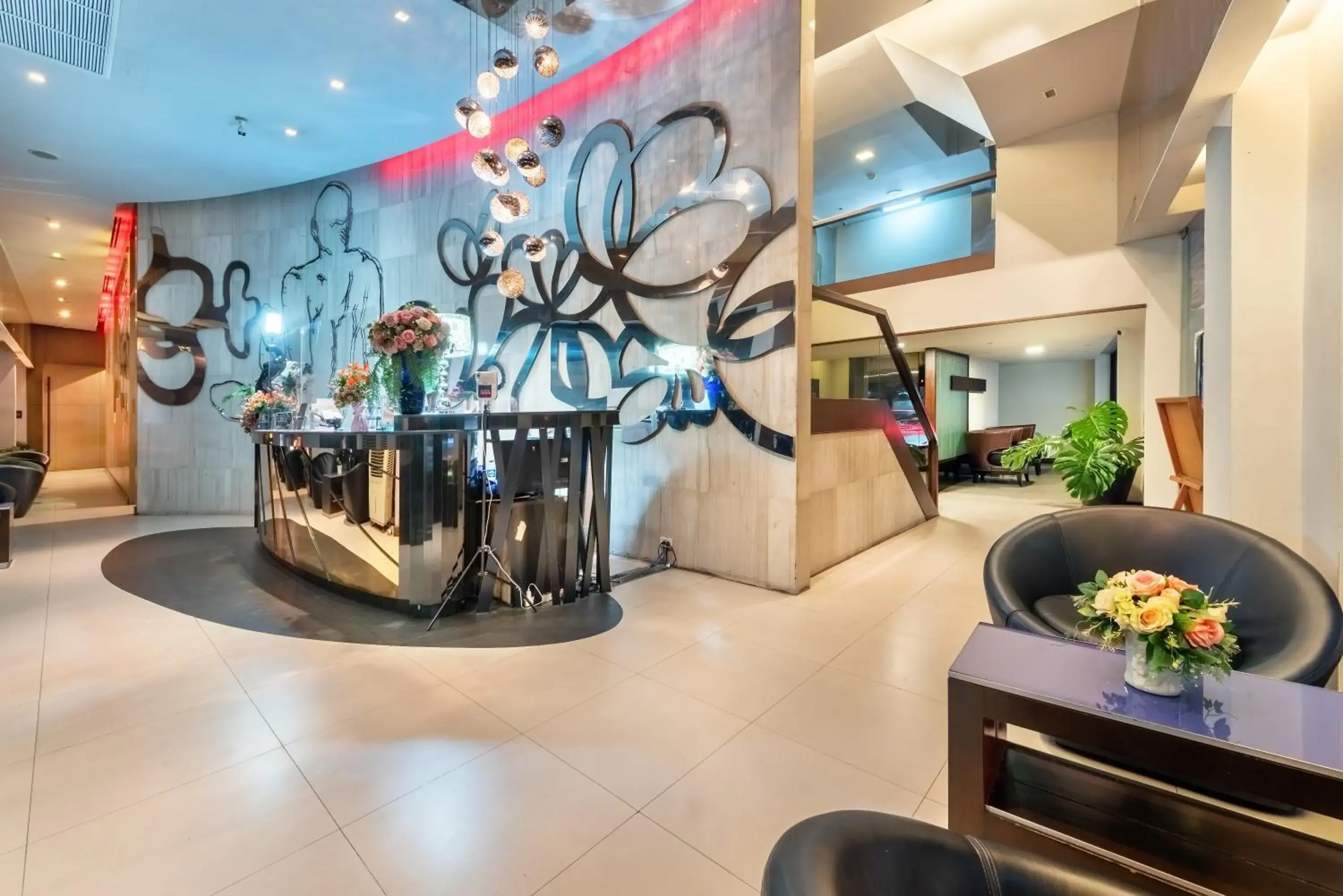 Lobby/Reception in M2 de Bangkok Hotel (SHA Plus)