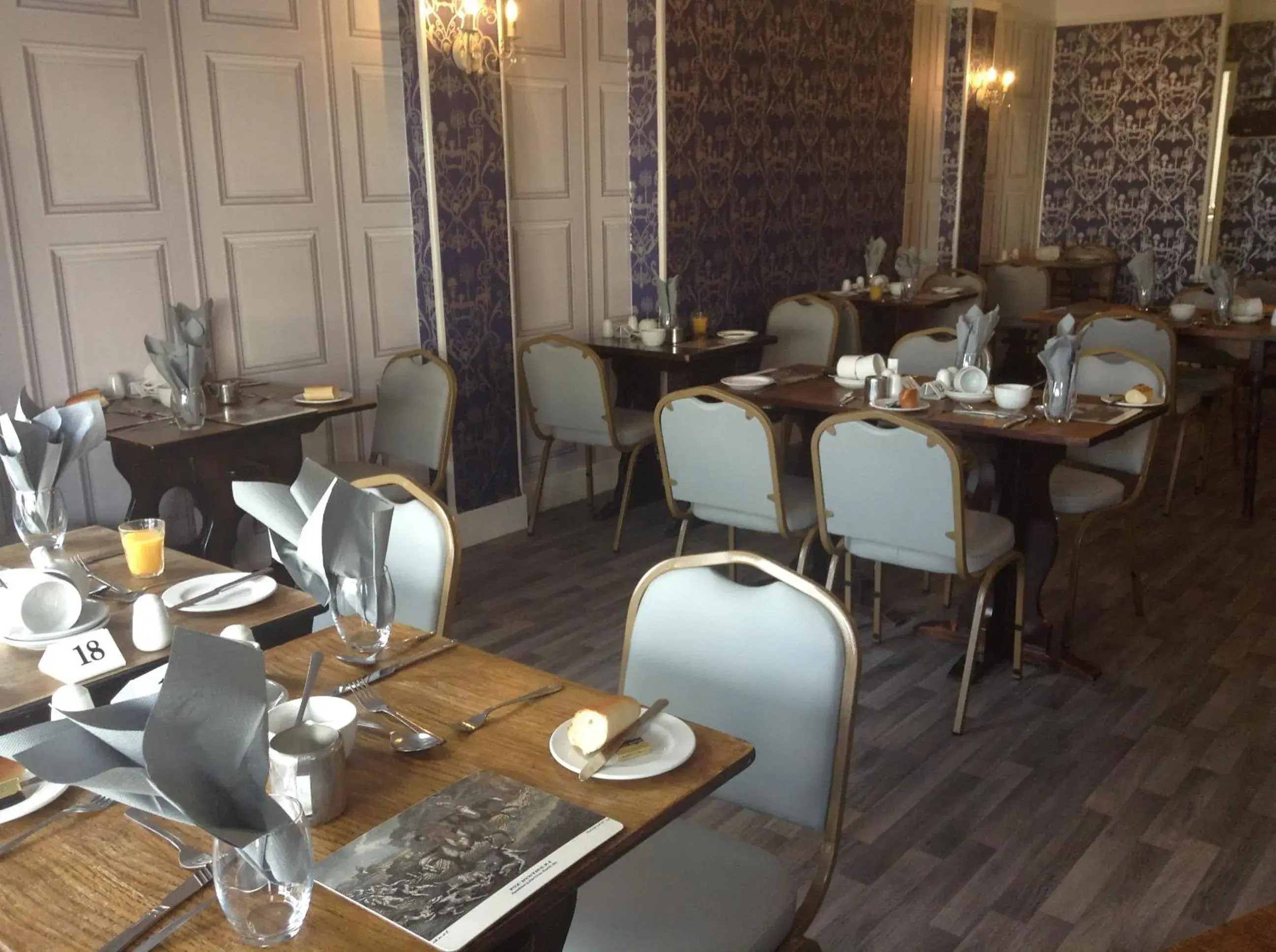 Dining area, Restaurant/Places to Eat in North Parade Seafront Accommodation