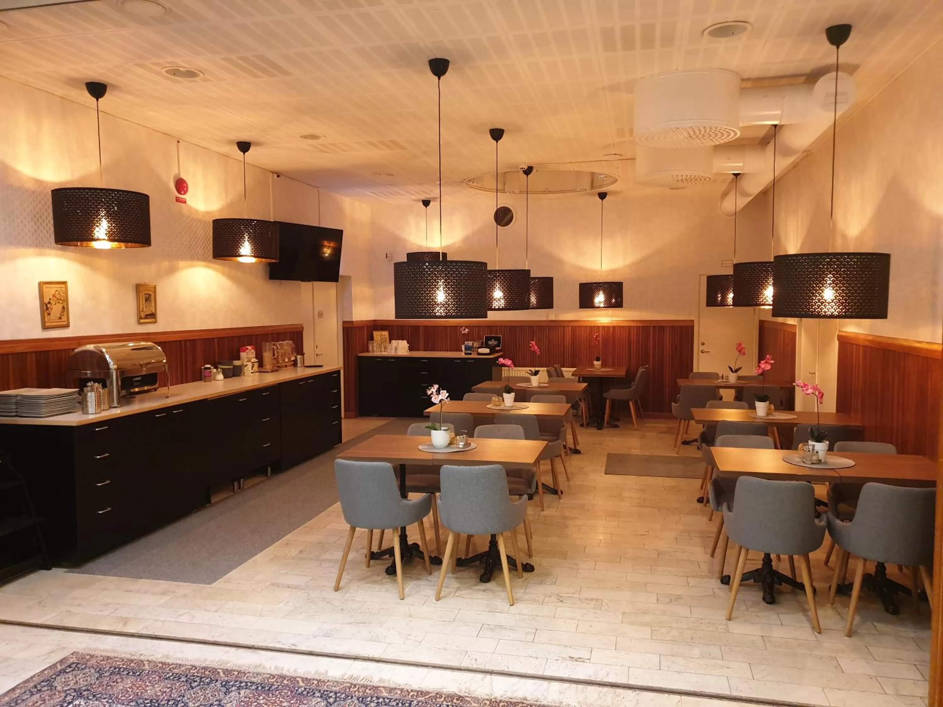 Restaurant/places to eat in Ronneby Cityhotell