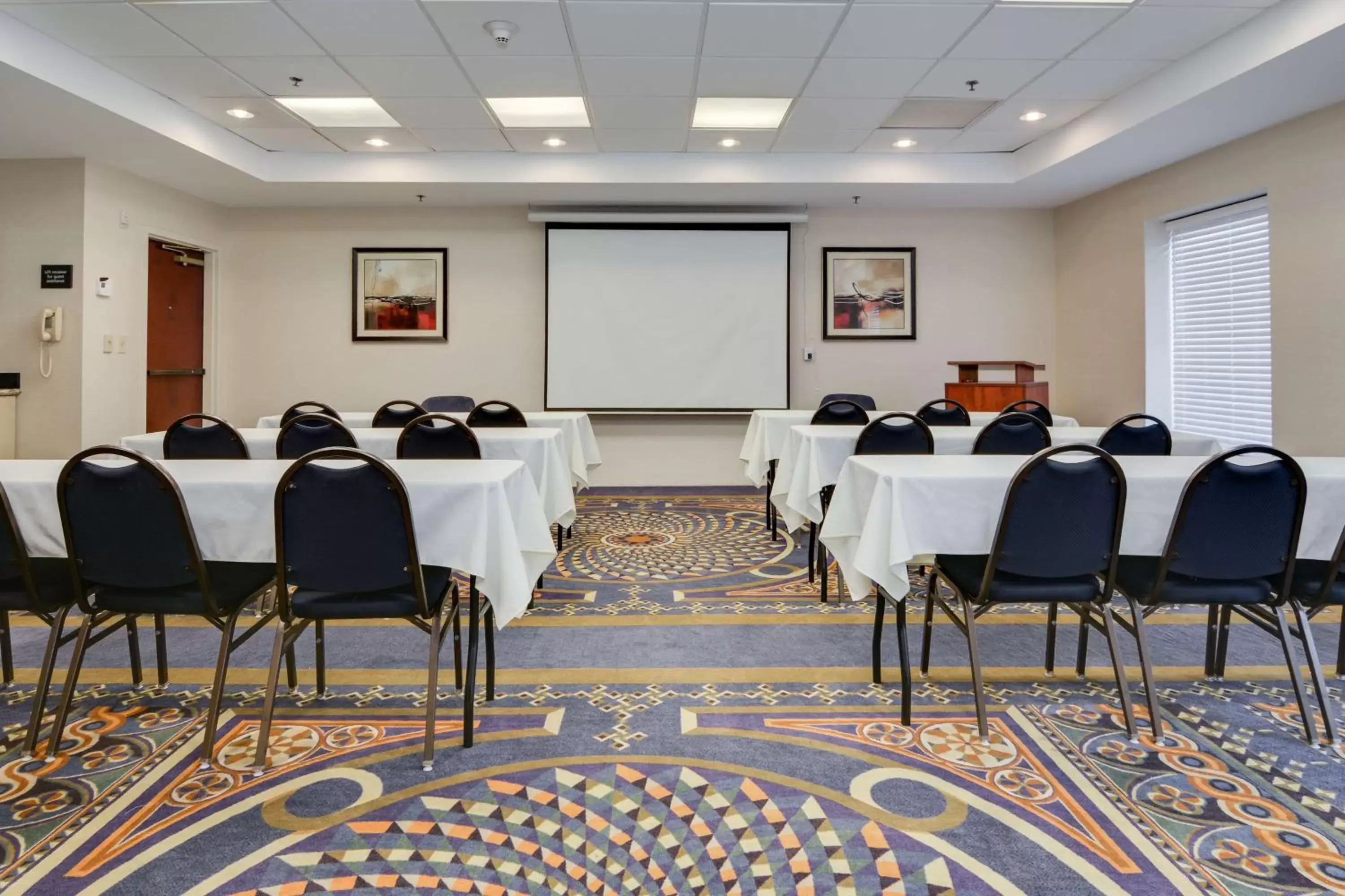 Meeting/conference room in Hampton Inn Atlanta-Fairburn