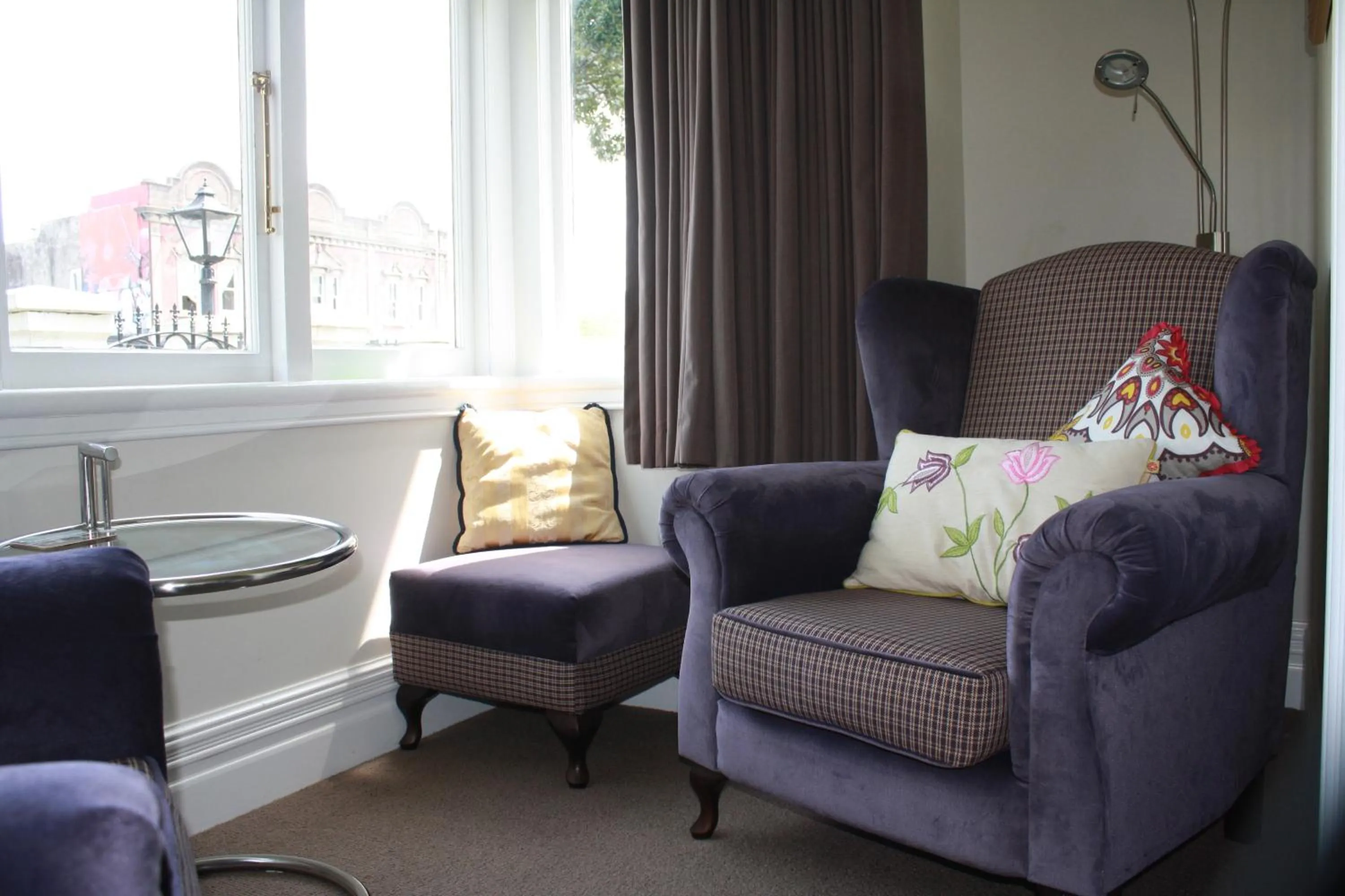 Seating area in Ponsonby Manor