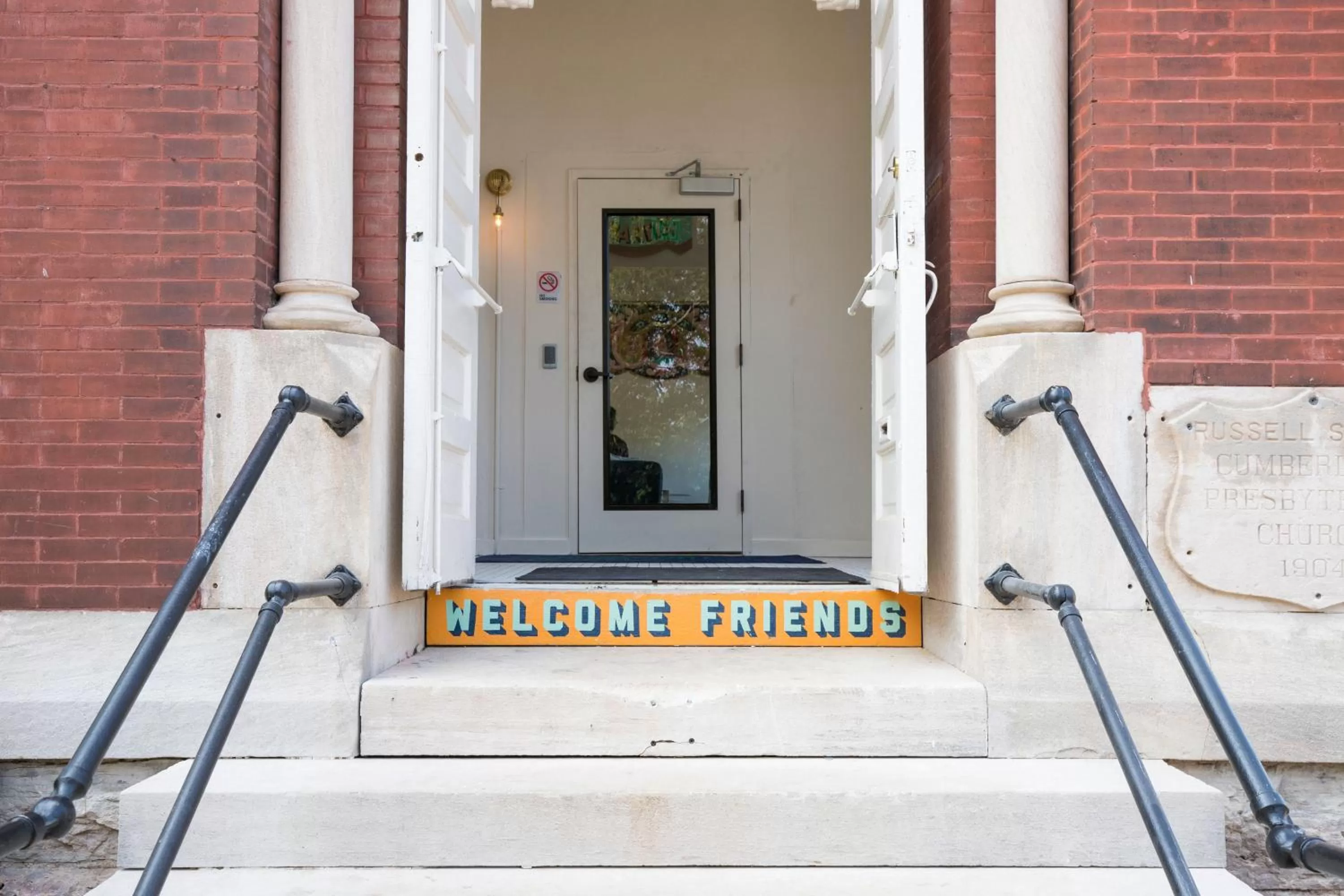 Facade/entrance in The Russell