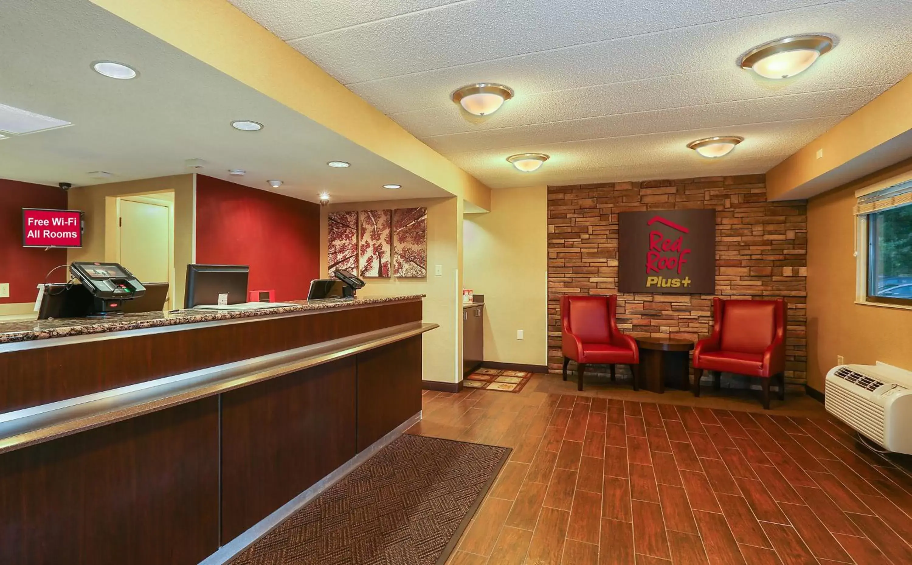 Lobby or reception, Lobby/Reception in Red Roof Inn PLUS+ Washington DC - Oxon Hill