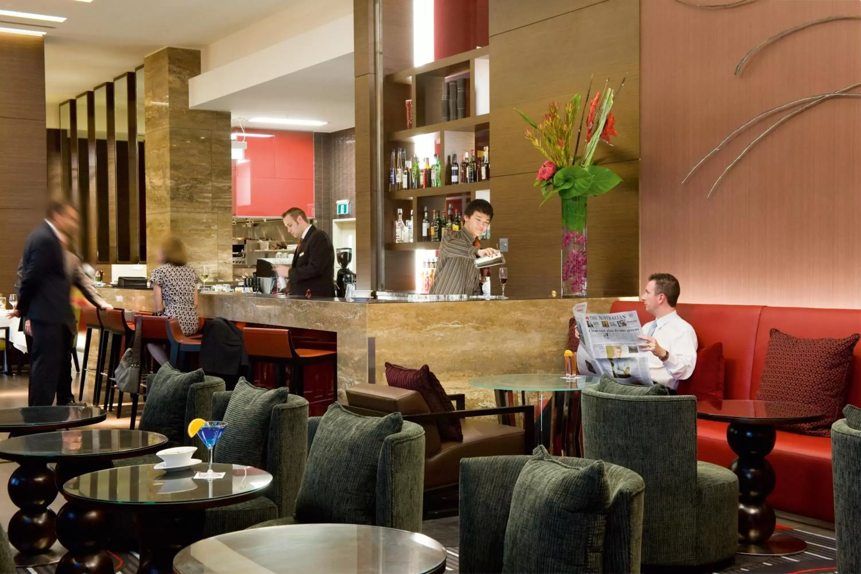 Lounge or bar, Restaurant/Places to Eat in Pullman at Sydney Olympic Park Hotel