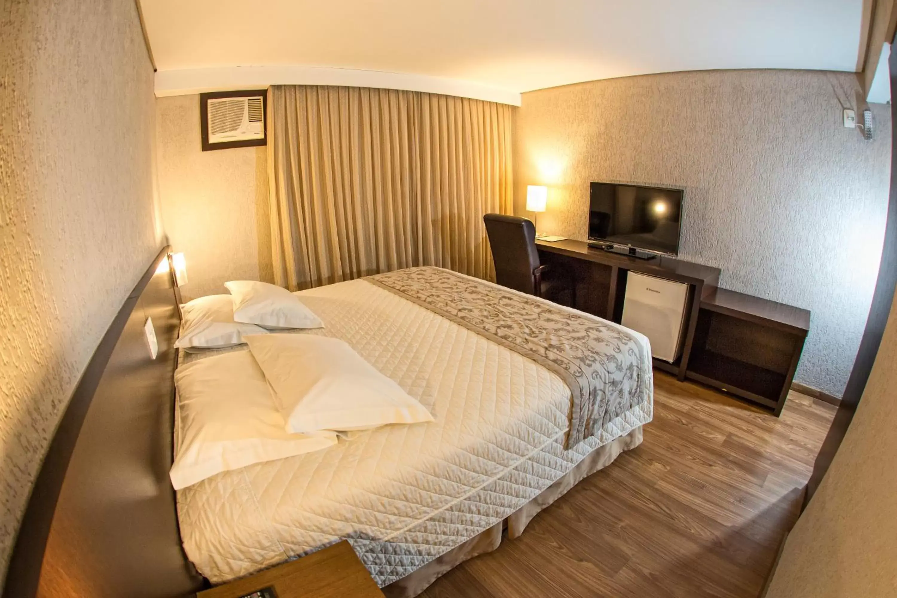 Bed in Hotel Campo Largo Comfort Bed in Hotel Campo Largo Comfort