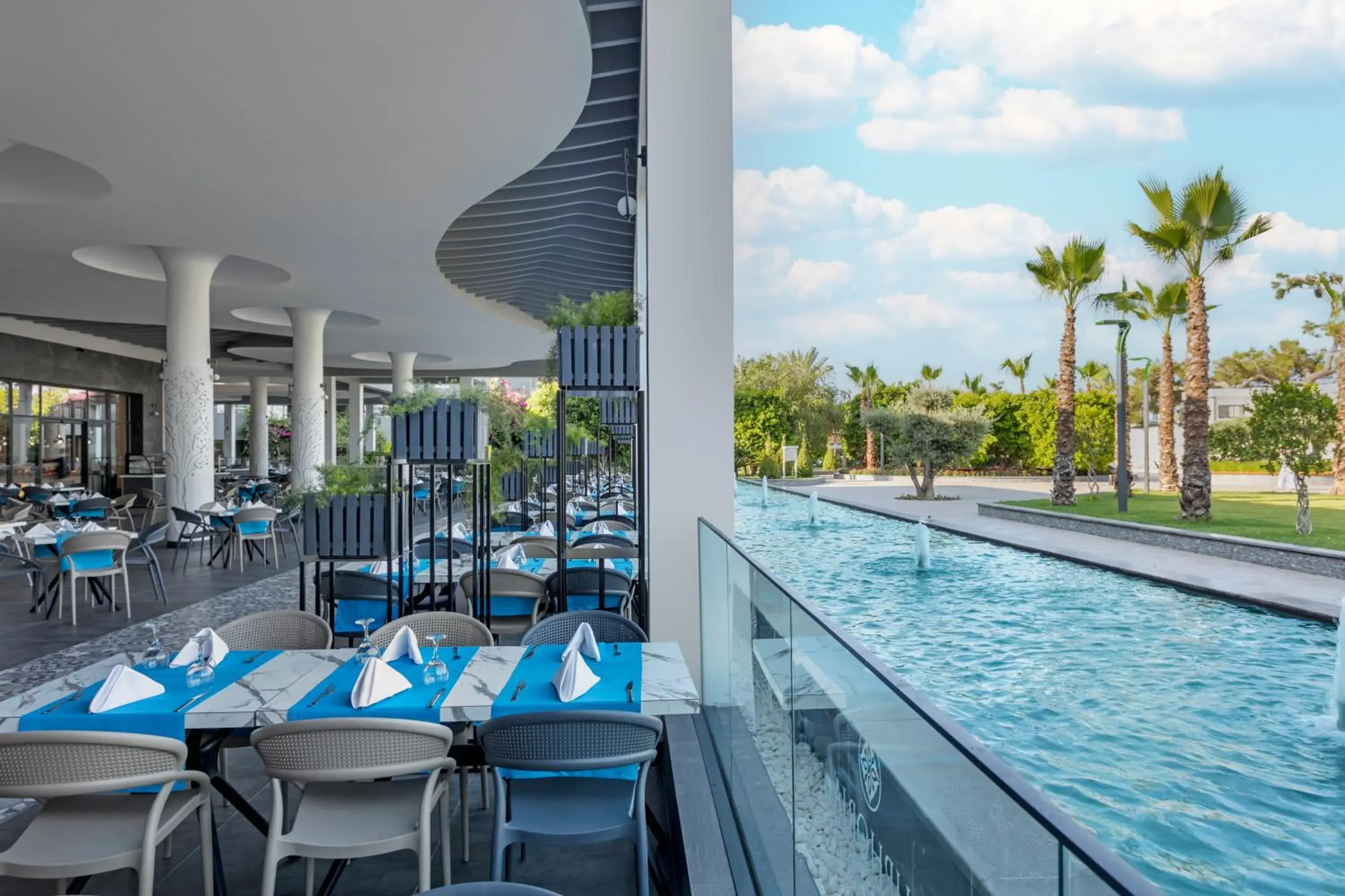 Restaurant/places to eat, Swimming Pool in Royal Diwa Tekirova Resort