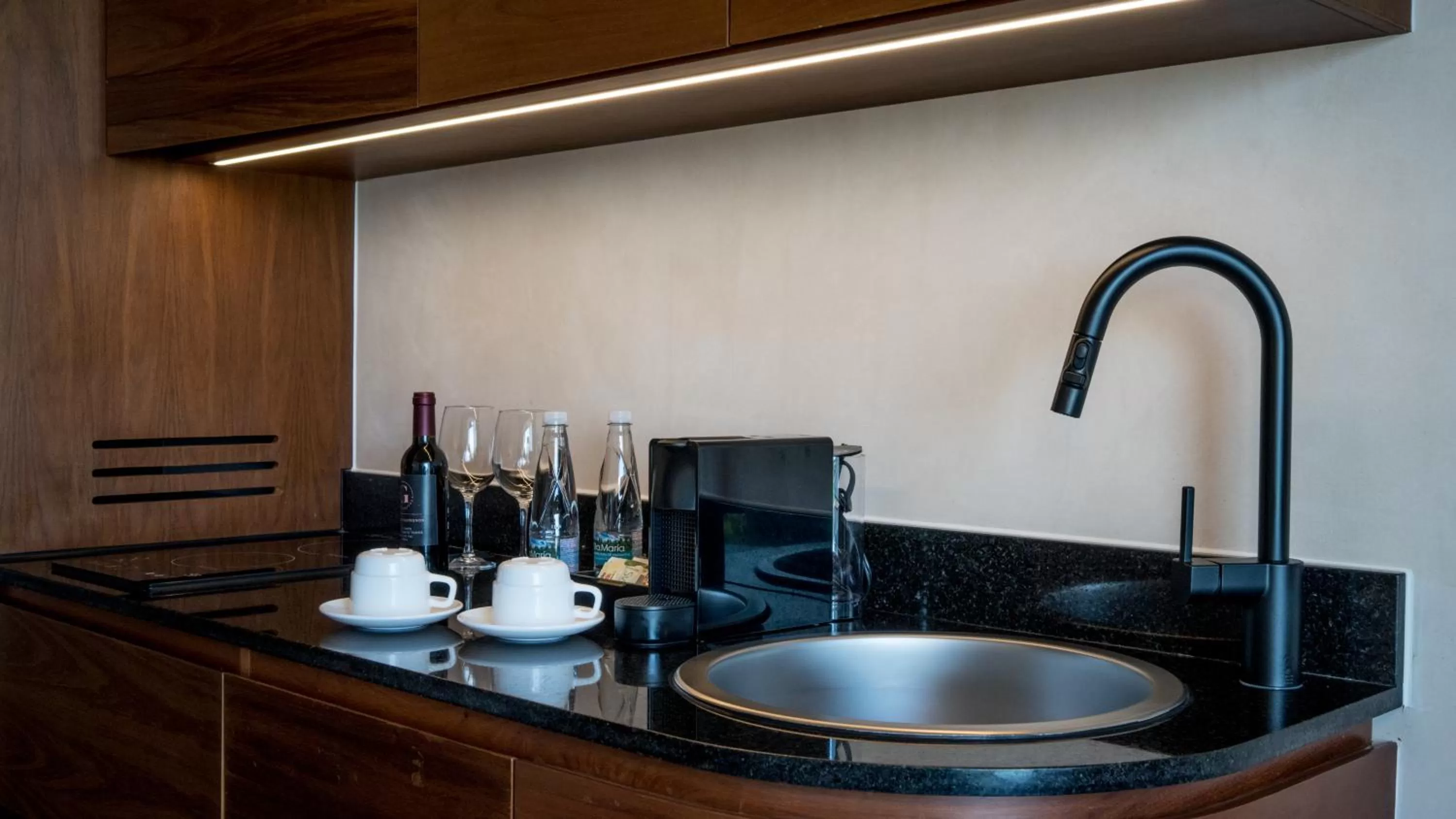 Kitchen or kitchenette in Hive Cancun by G Hotels