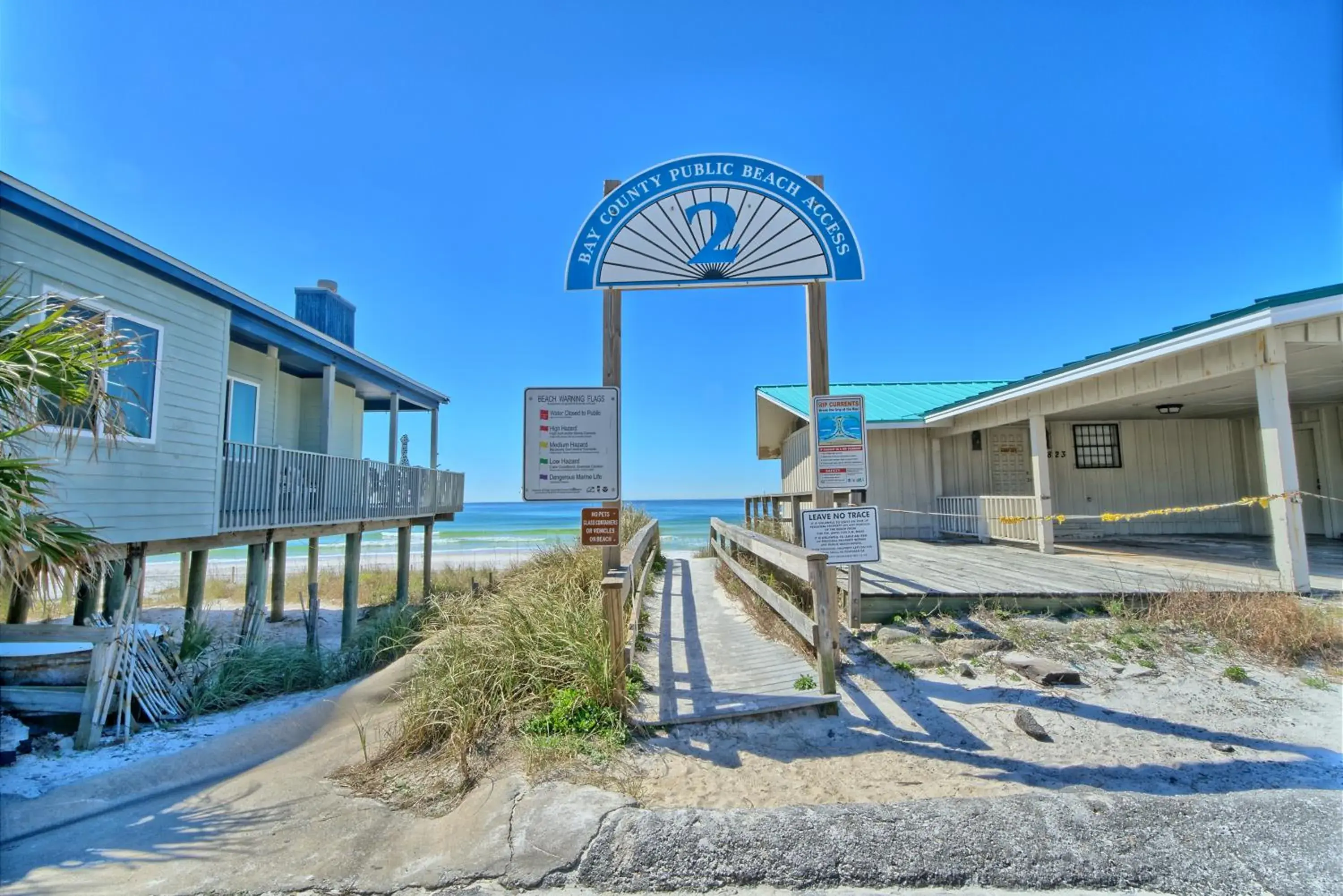 Beach, Property Building in Aqua View Motel