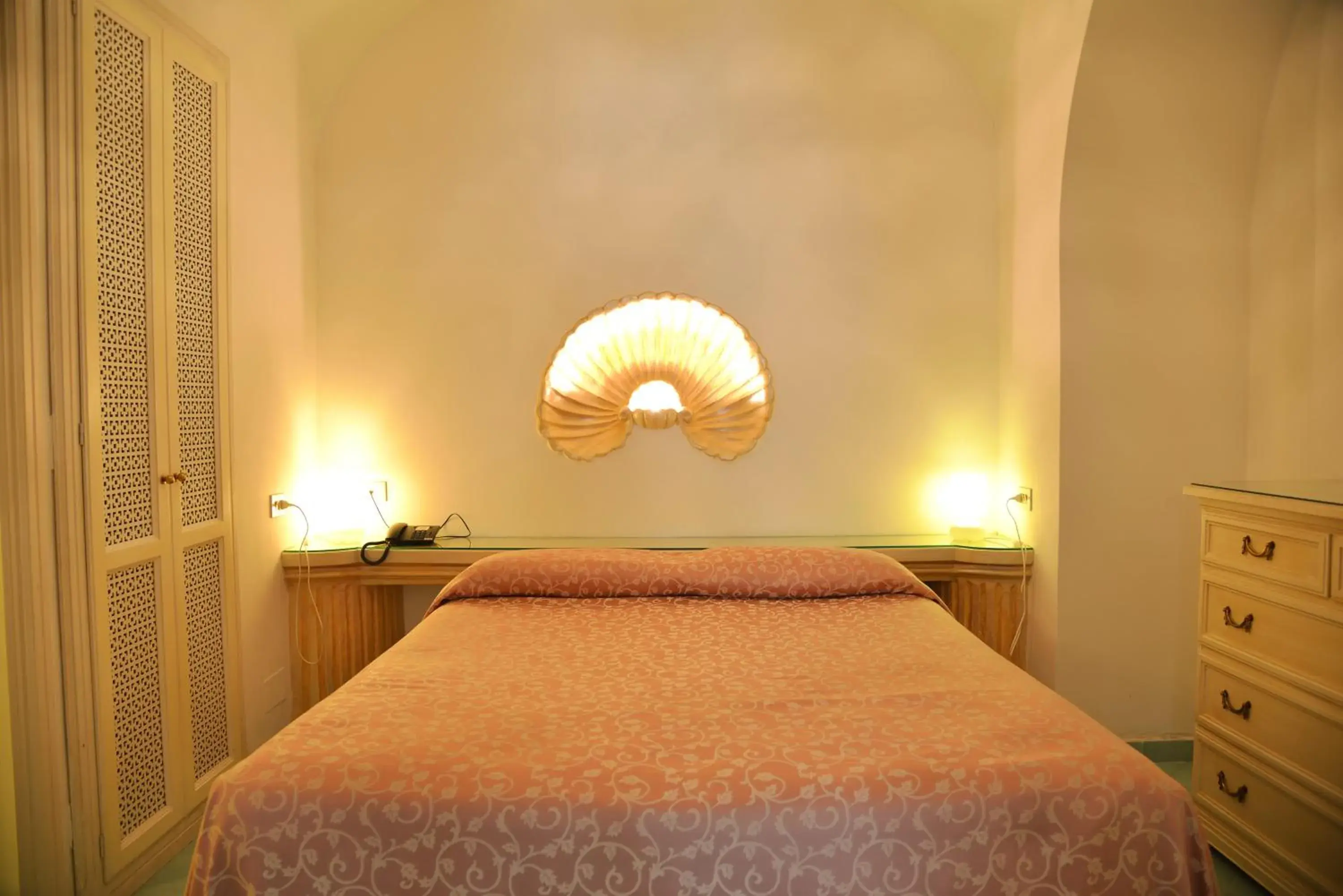 Bed in Hotel San Felice