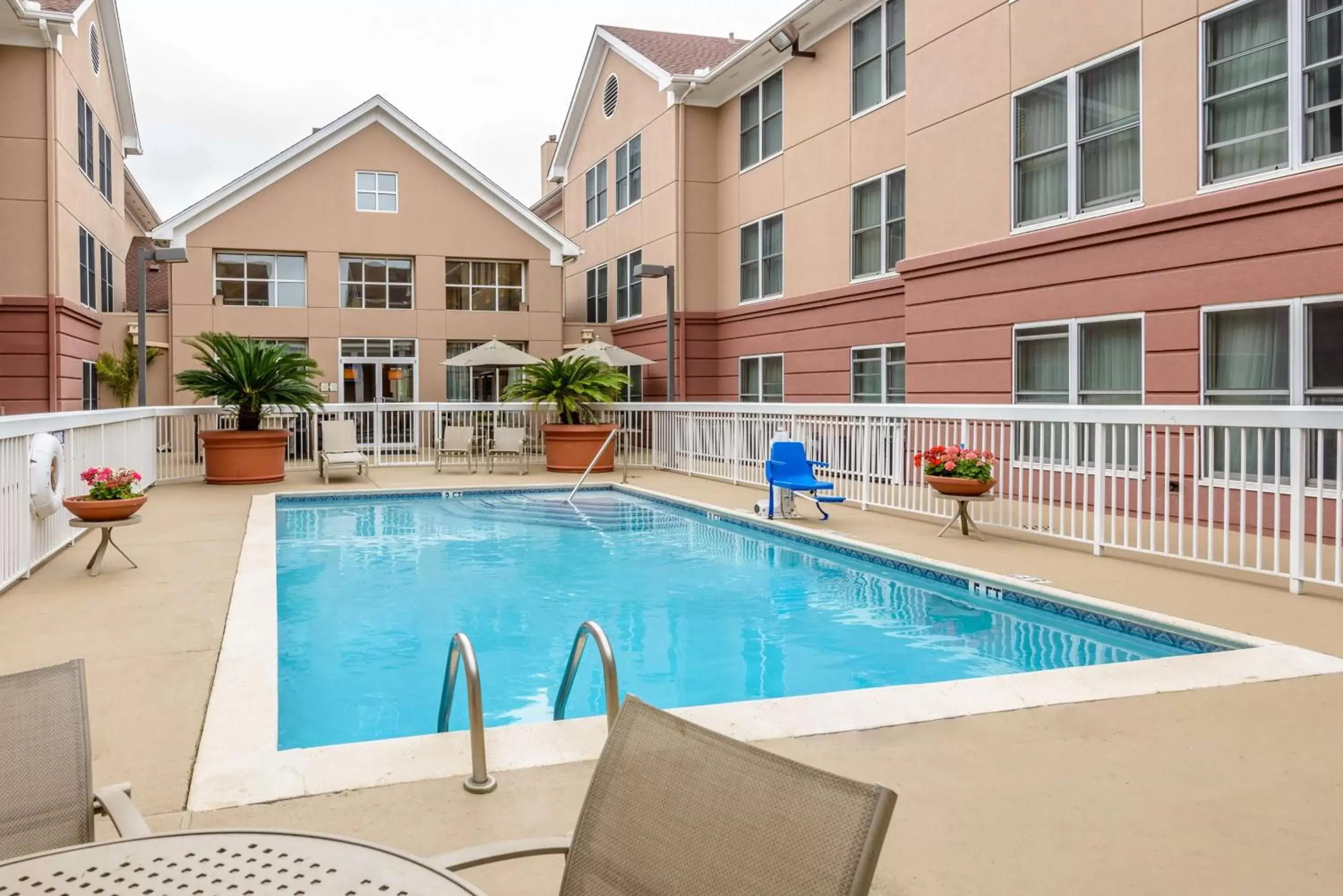 Pool view in Homewood Suites by Hilton Houston-Clear Lake Pool view in Homewood Suites by Hilton Houston-Clear Lake
