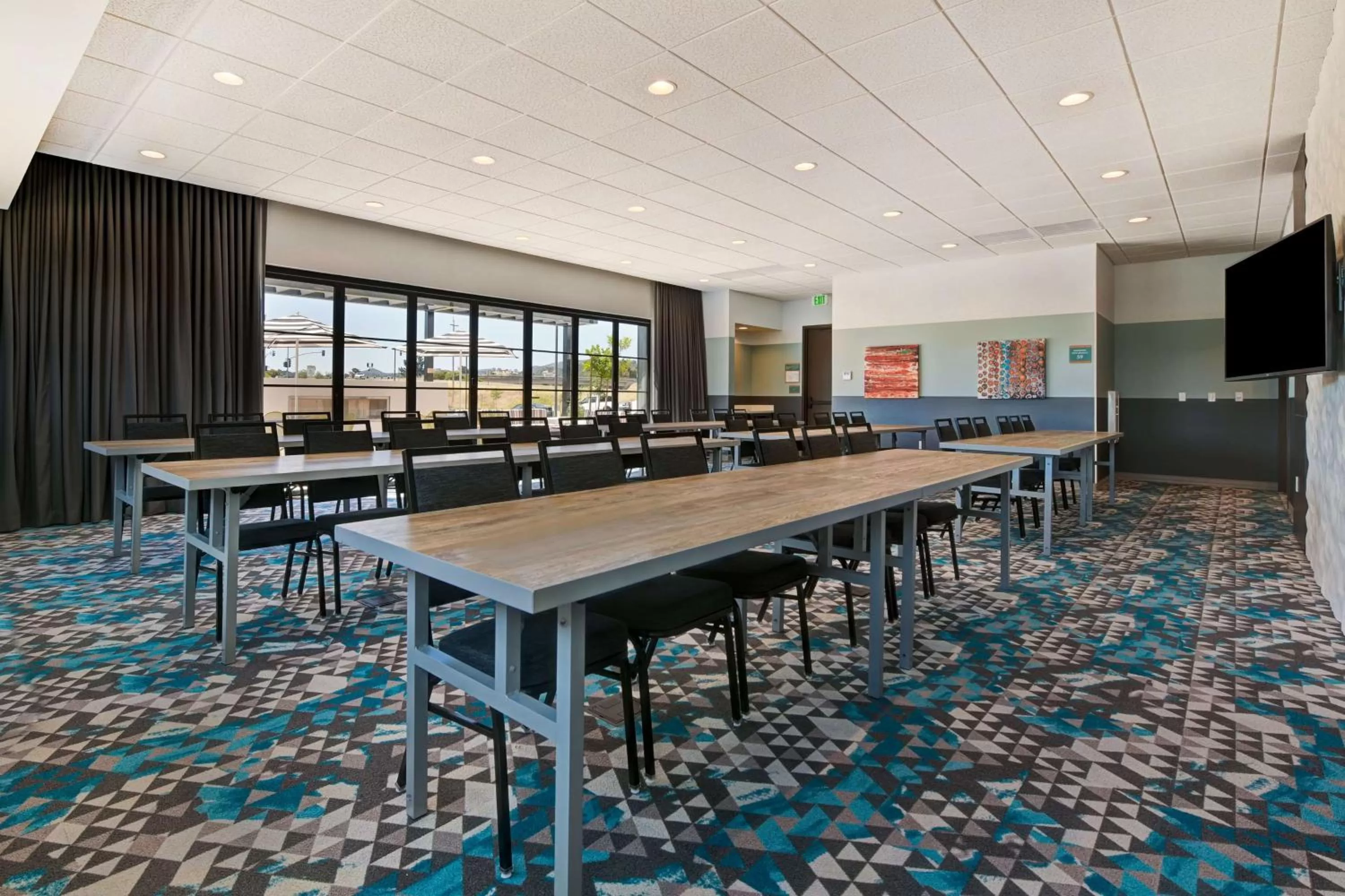 Meeting/conference room in Home2 Suites By Hilton Atascadero, Ca