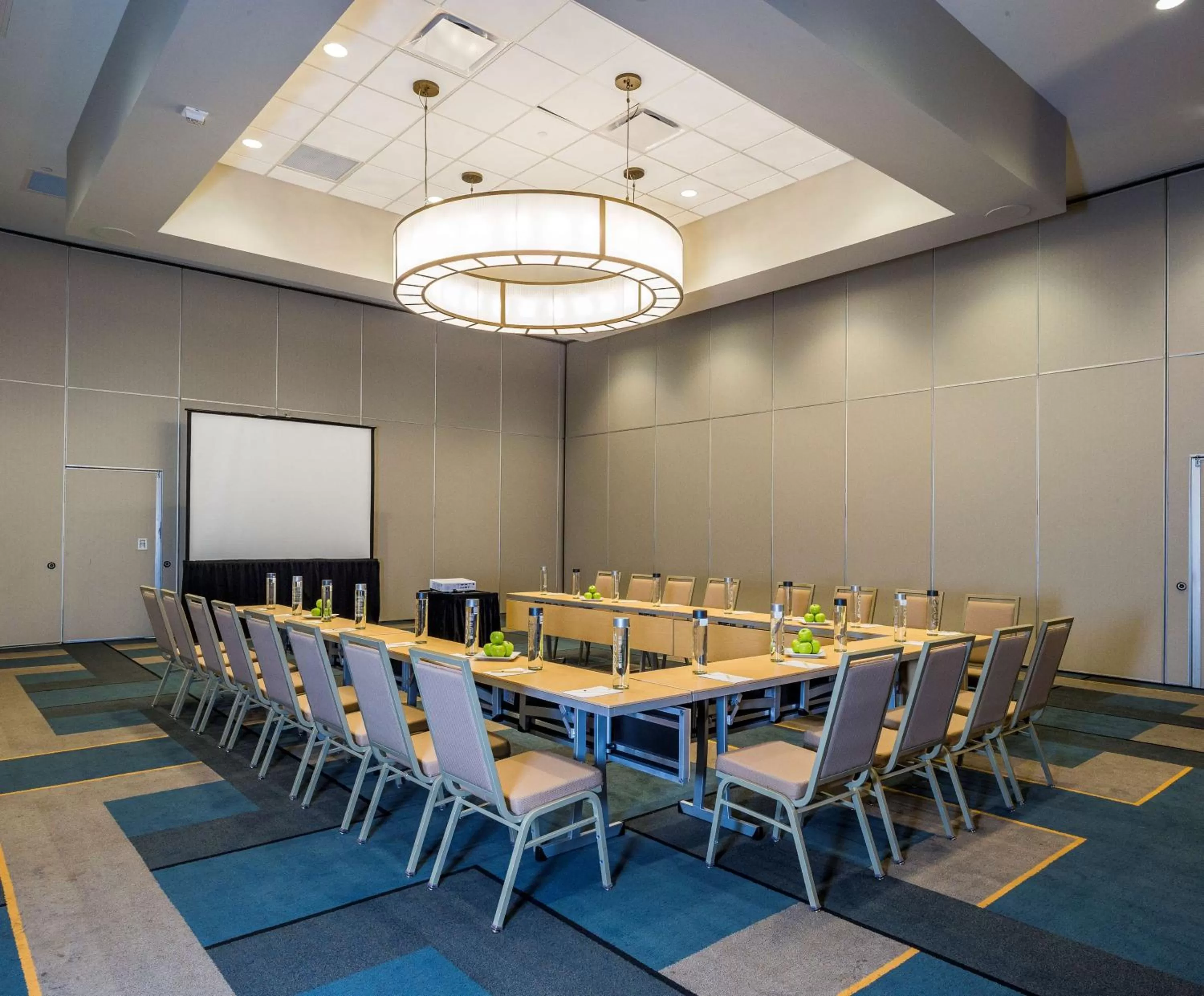 Meeting/conference room in DoubleTree by Hilton Pittsburgh - Cranberry