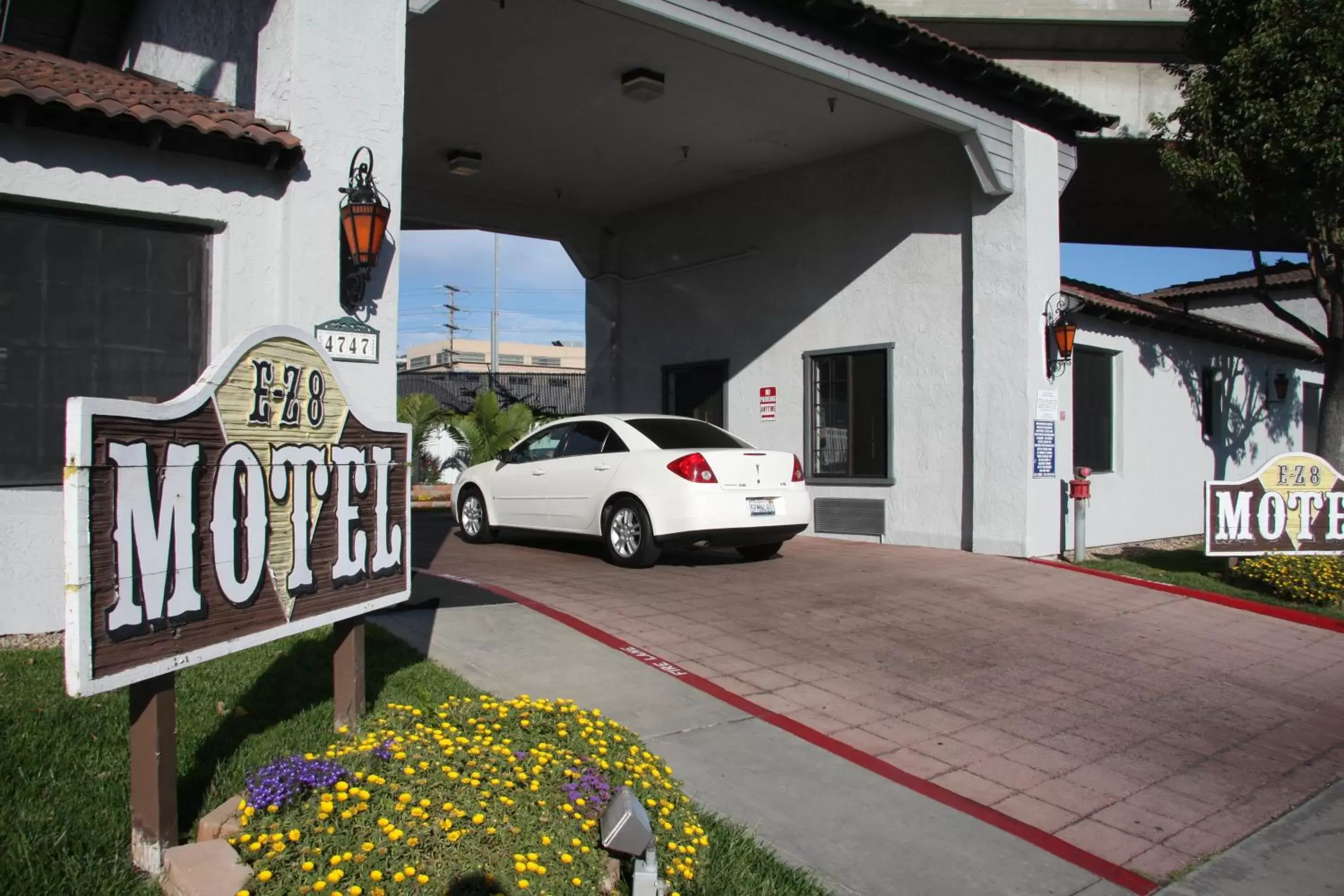 Facade/entrance in EZ 8 Motel Old Town Facade/entrance in EZ 8 Motel Old Town
