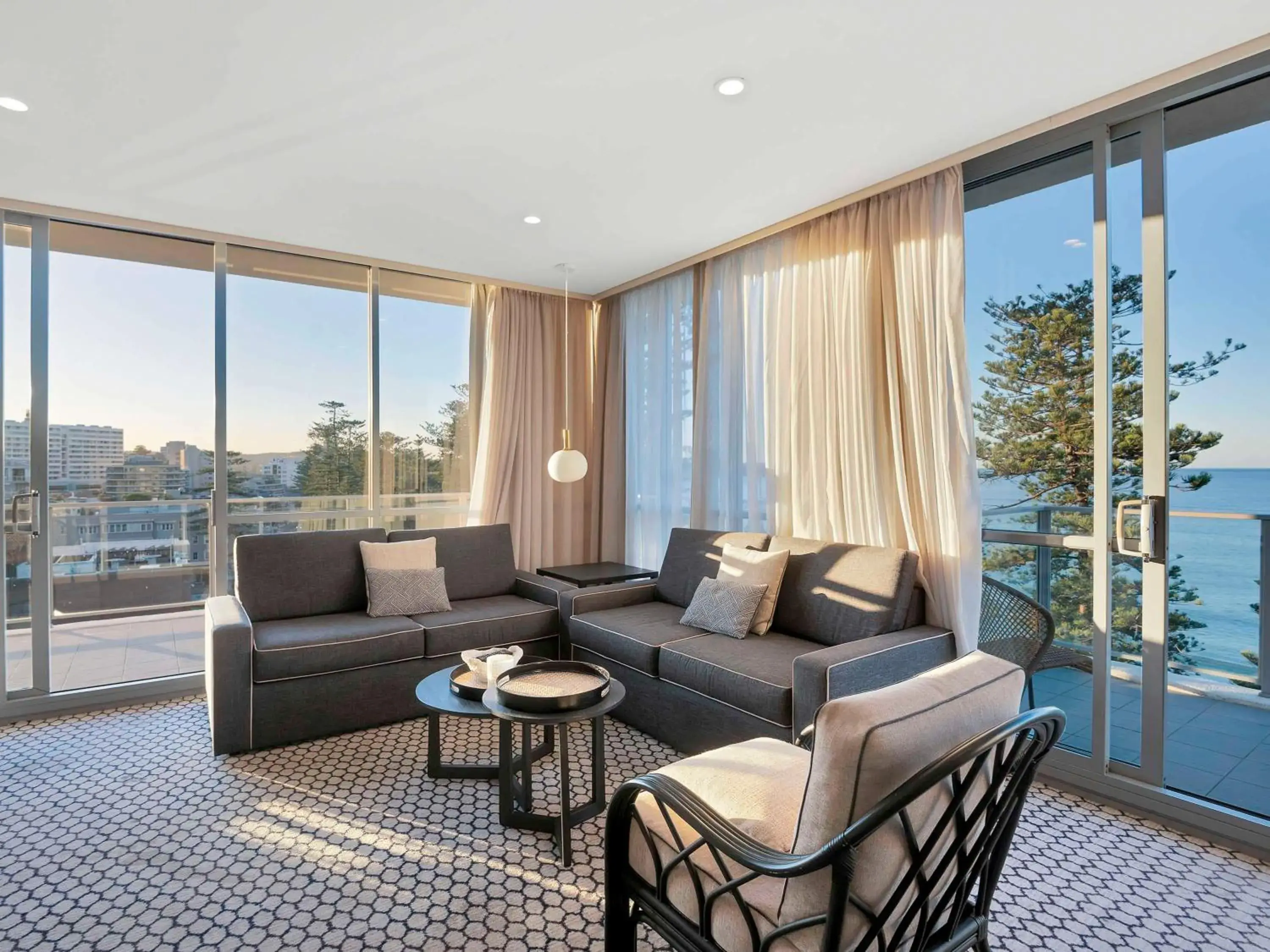 Photo of the whole room in Peppers Manly Beach Photo of the whole room in Peppers Manly Beach