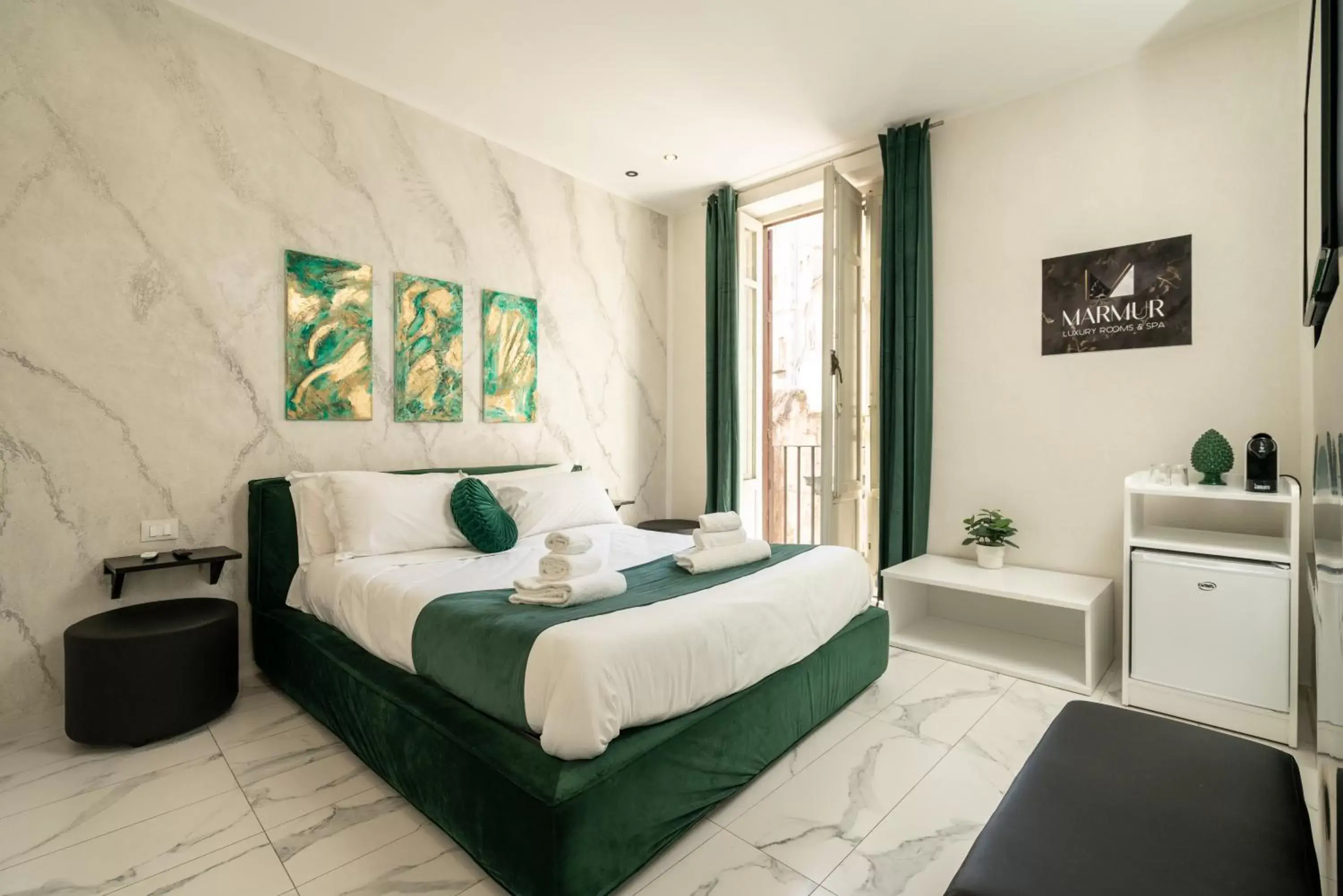 Queen Suite with Spa Bath in Marmur Suite Queen Suite with Spa Bath in Marmur Suite