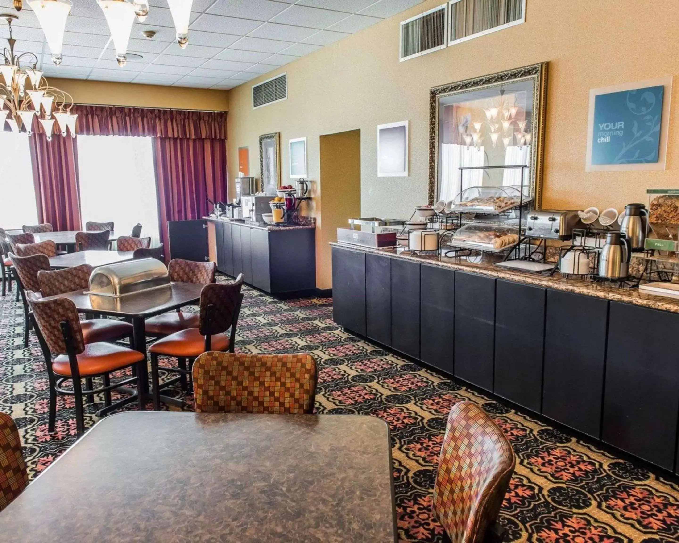 Restaurant/Places to Eat in Comfort Inn Somerset