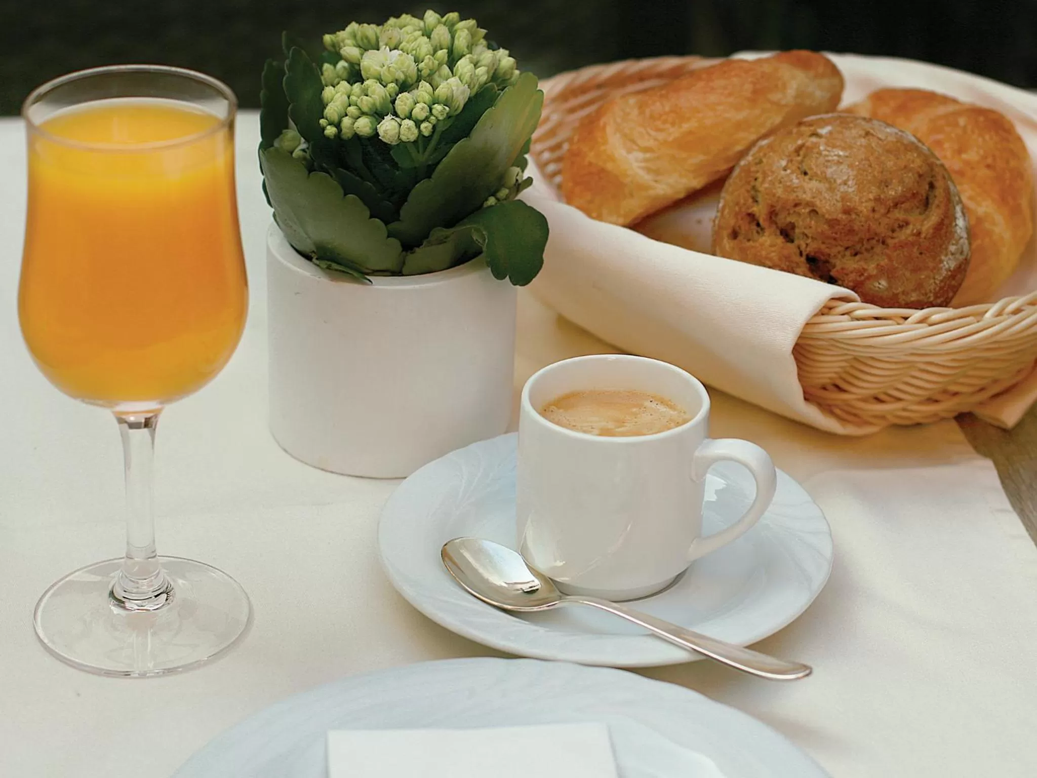 Buffet breakfast in Hotel Garni Golf